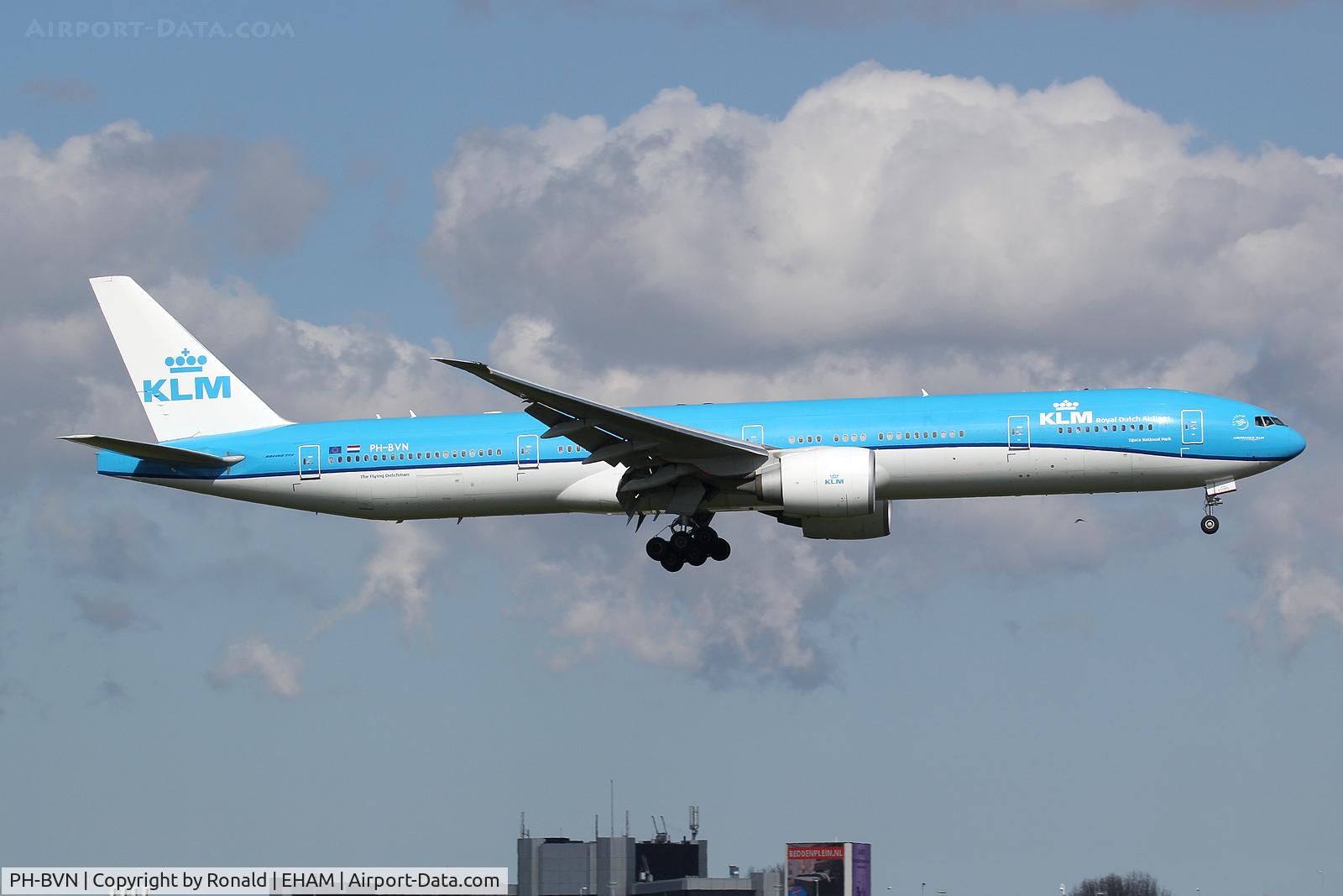 PH-BVN, 2015 Boeing 777-306/ER C/N 44549, at spl