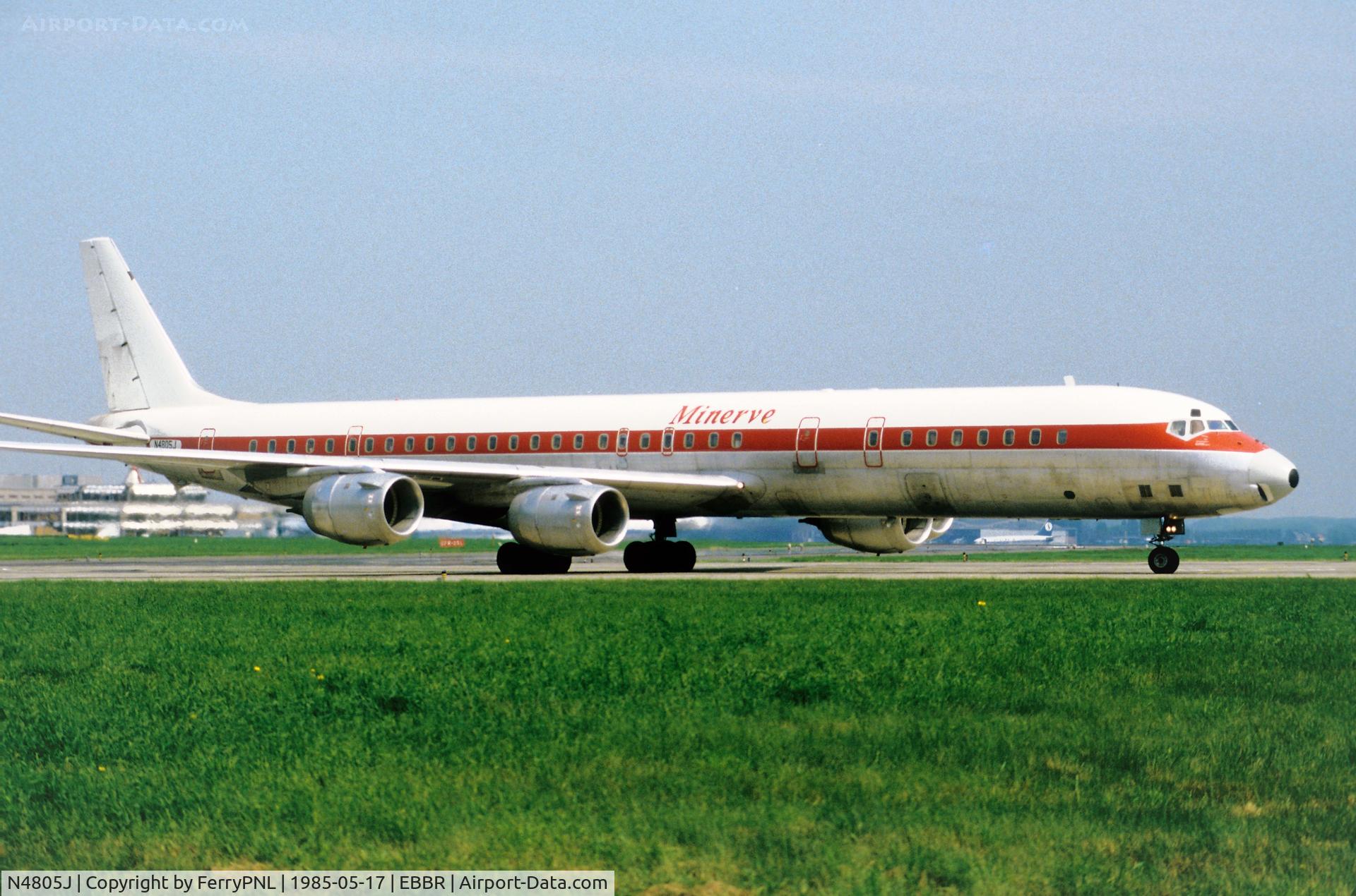 N4805J, 1969 Douglas DC-8-63 C/N 46063, Minerve DC8 lining-up
