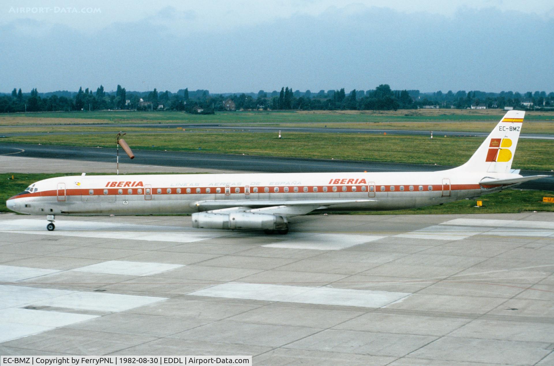 EC-BMZ, 1968 Douglas DC-8-63F C/N 45988, Iberia DC-8-63 arriving in DUS