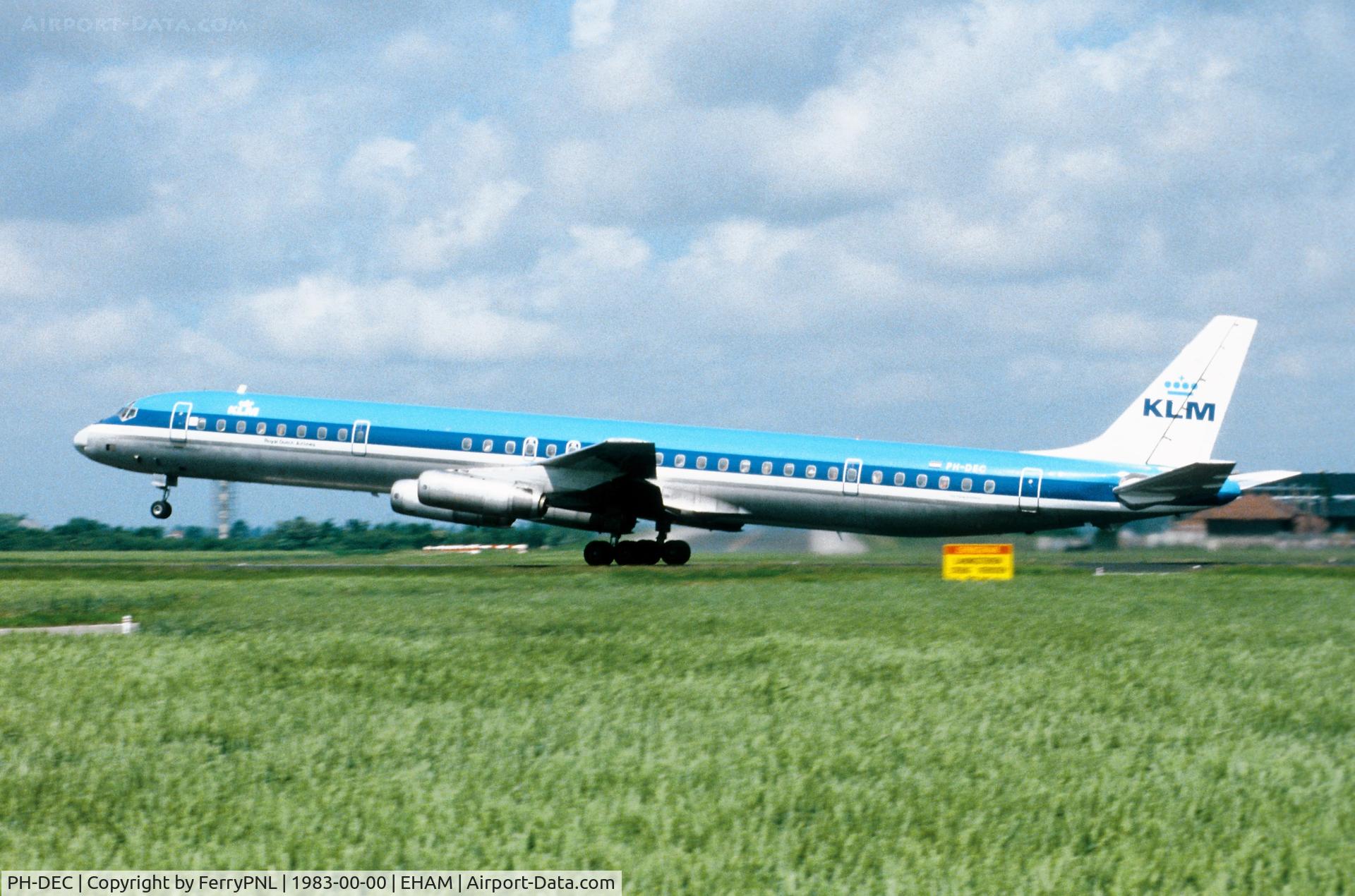 PH-DEC, 1968 Douglas DC-8-63 C/N 45999, KLM Dc-8-63 taking-off