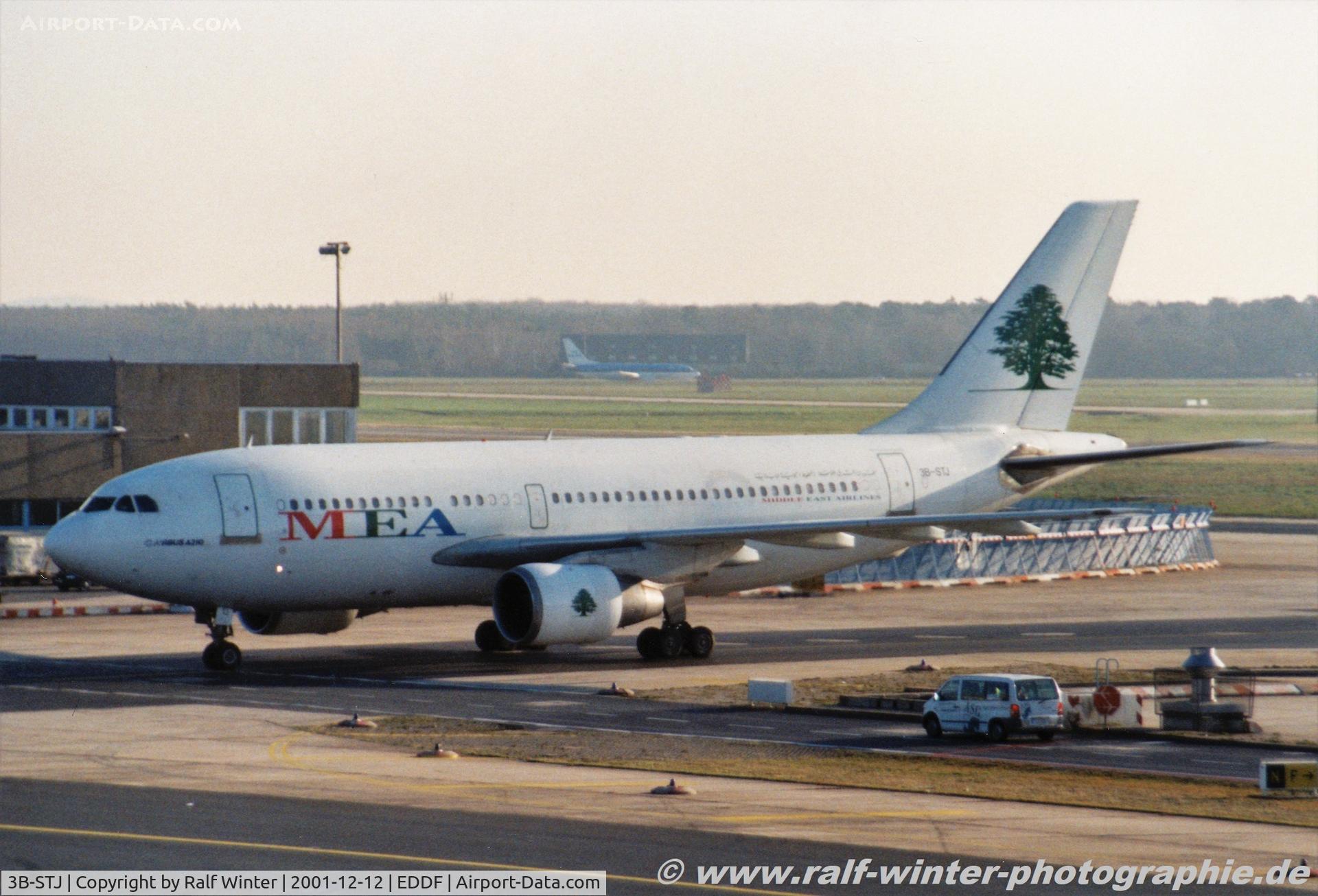 3B-STJ, 1984 Airbus A310-222 C/N 350, Airbus A310-222 - ME MEA Middle East Airlines - 350 - 3B-STJ - 12.2001 - FRA