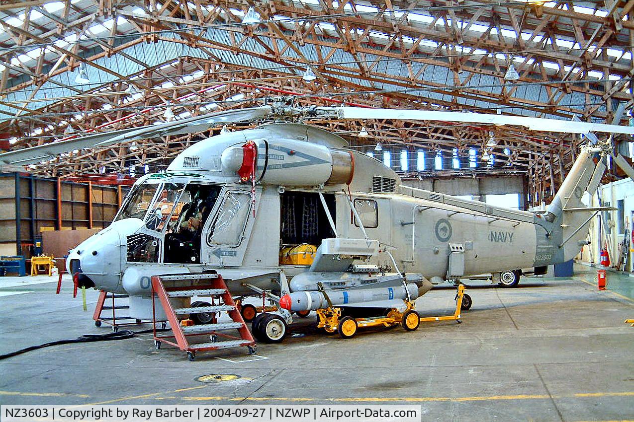 NZ3603, Kaman SH-2G(NZ) Super Seasprite C/N NZ03, NZ3603   Kaman SH-2G(NZ) Seasprite [NZ03] (Royal New Zealand Navy) Whenuapai~ZK 27/09/2004