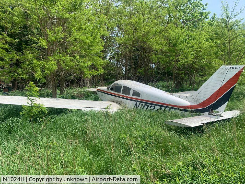 N1024H, 1976 Piper PA-28-151 C/N 28-7715302, for sale on facebook 5 28 2021