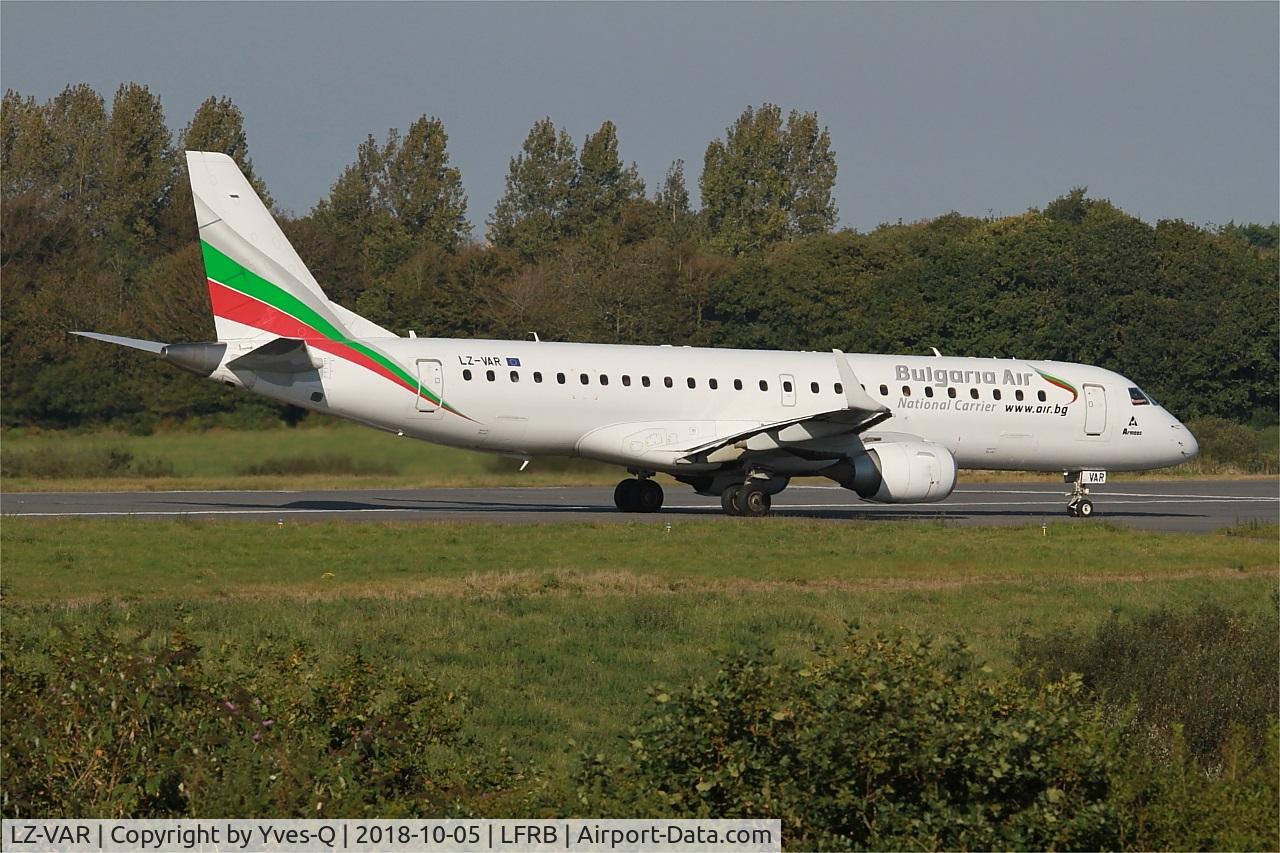 LZ-VAR, 2012 Embraer 190AR (ERJ-190-100IGW) C/N 19000496, Embraer 190AR, Taxiing rwy 25L, Brest-Guipavas Airport (LFRB-BES)