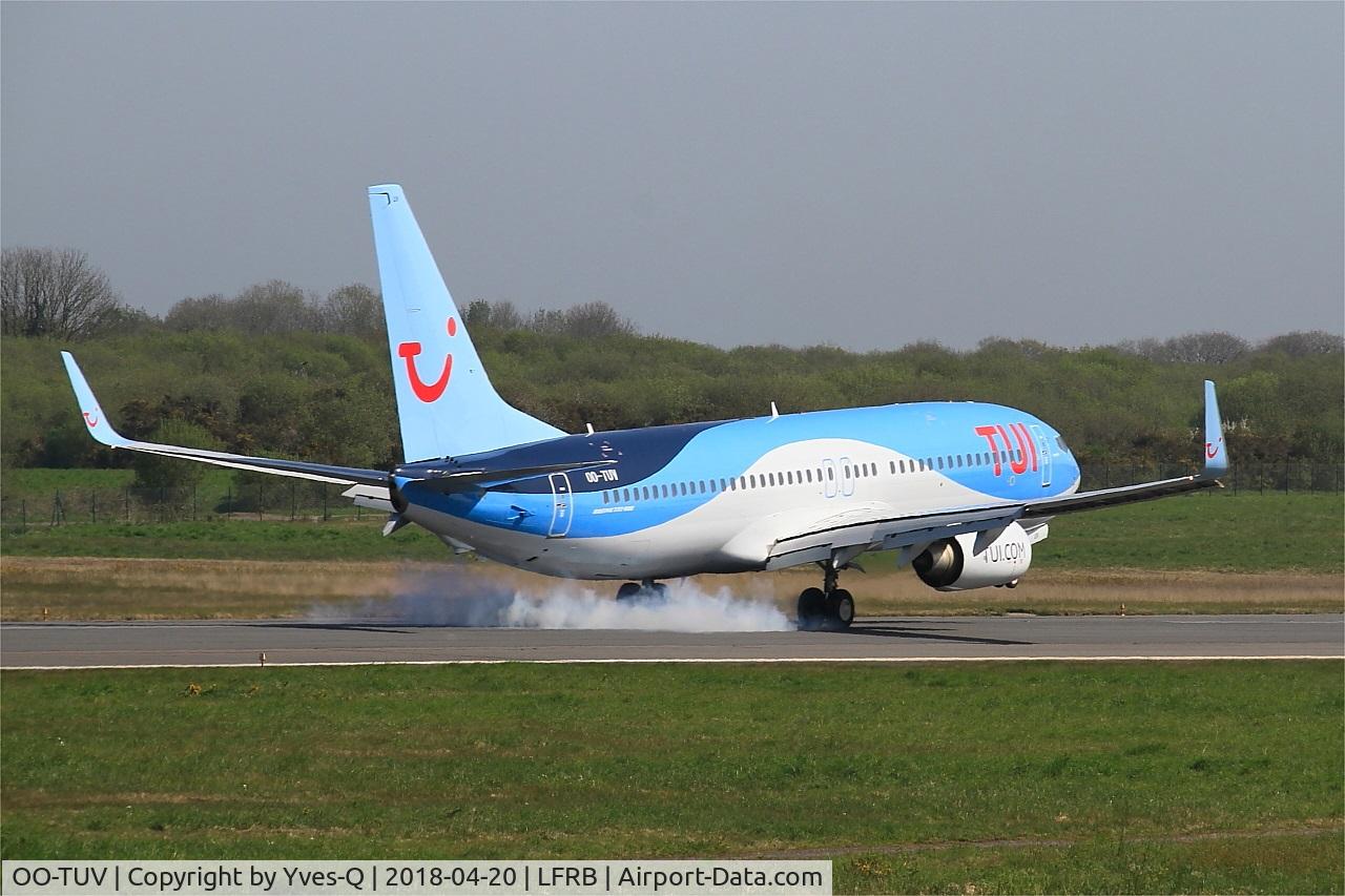 OO-TUV, 2011 Boeing 737-86J C/N 36883, Boeing 737-86J, Landing rwy 07R, Brest-Bretagne Airport (LFRB-BES)