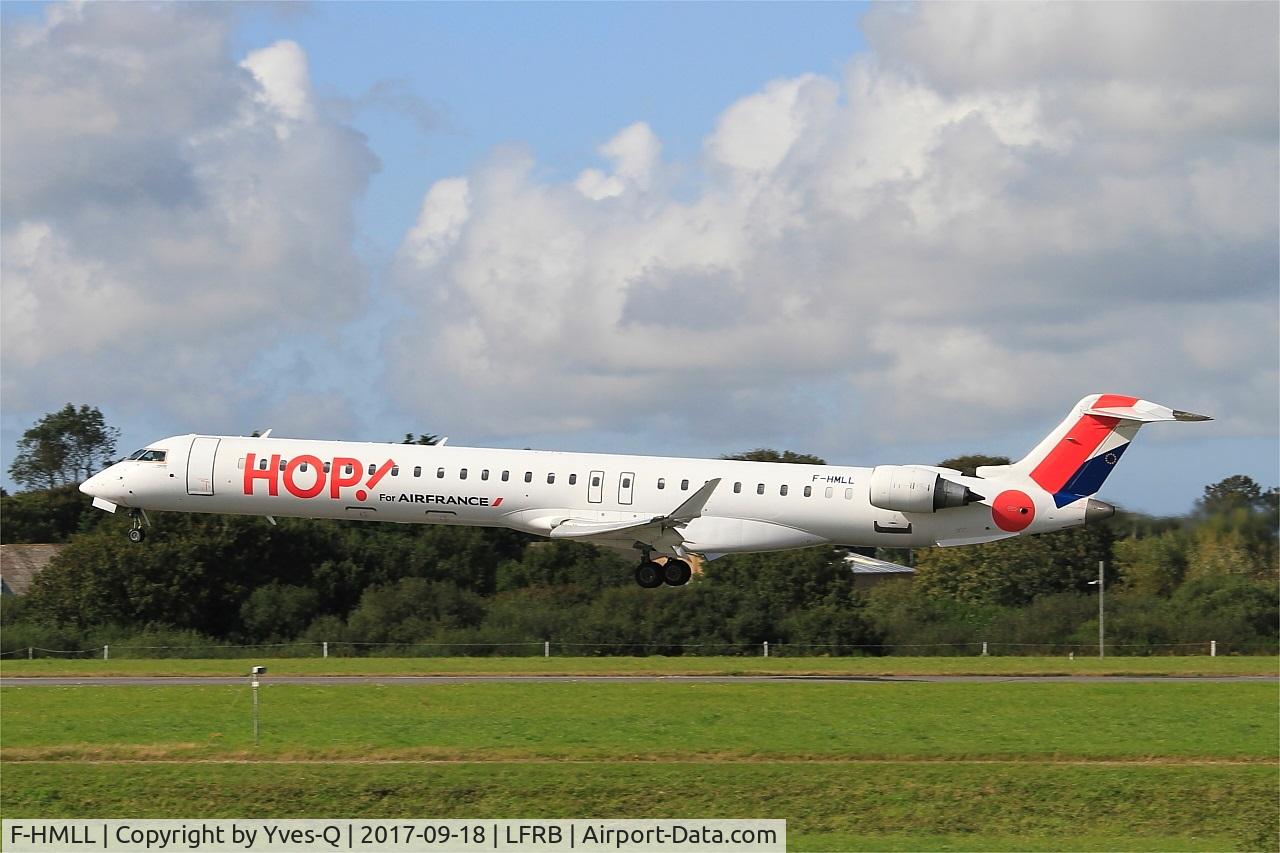 F-HMLL, 2011 Bombardier CRJ-1000EL NG (CL-600-2E25) C/N 19017, Bombardier CRJ-1000, Landing rwy 25L, Brest-Bretagne airport (LFRB-BES)