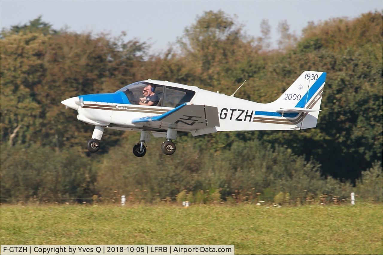 F-GTZH, Robin DR-400-120 Petit Prince C/N 2455, Robin DR-400-120 Petit Prince, Landing Rwy 25L, Brest-Bretagne Airport (LFRB-BES)