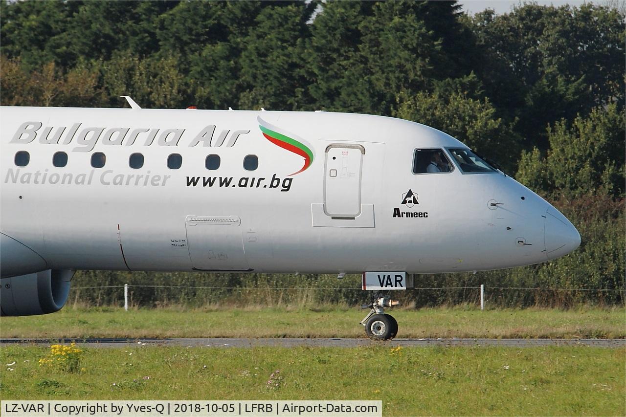 LZ-VAR, 2012 Embraer 190AR (ERJ-190-100IGW) C/N 19000496, Embraer 190AR, Taxiing rwy 25L, Brest-Guipavas Airport (LFRB-BES)