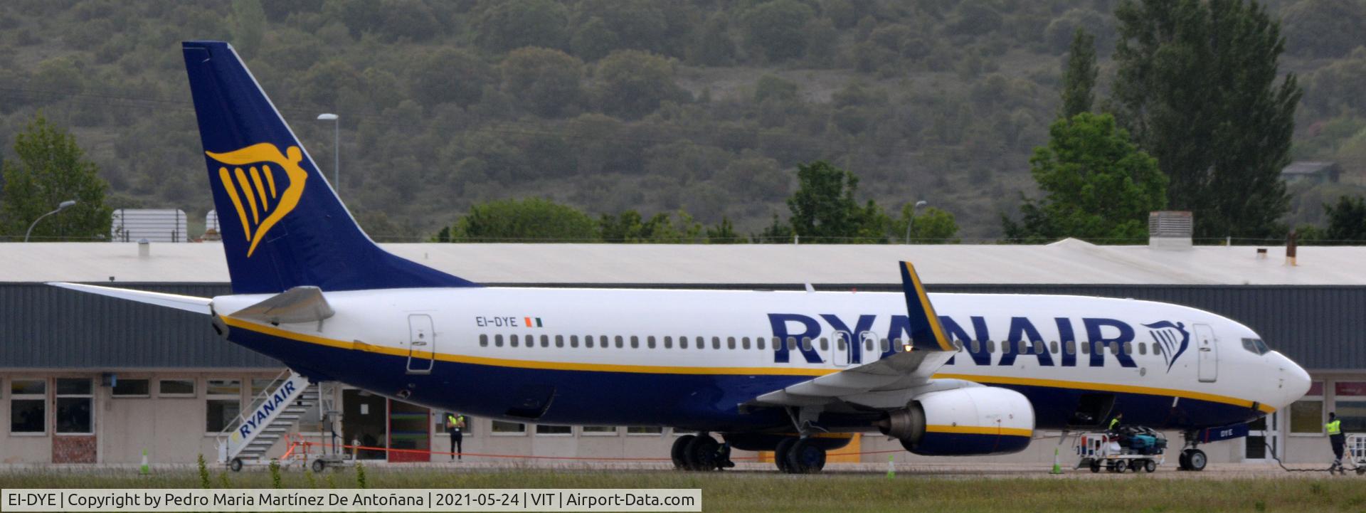 EI-DYE, 2008 Boeing 737-8AS C/N 36568, Aeropuerto de Foronda - Vitoria-Gasteiz - Euskadi - España