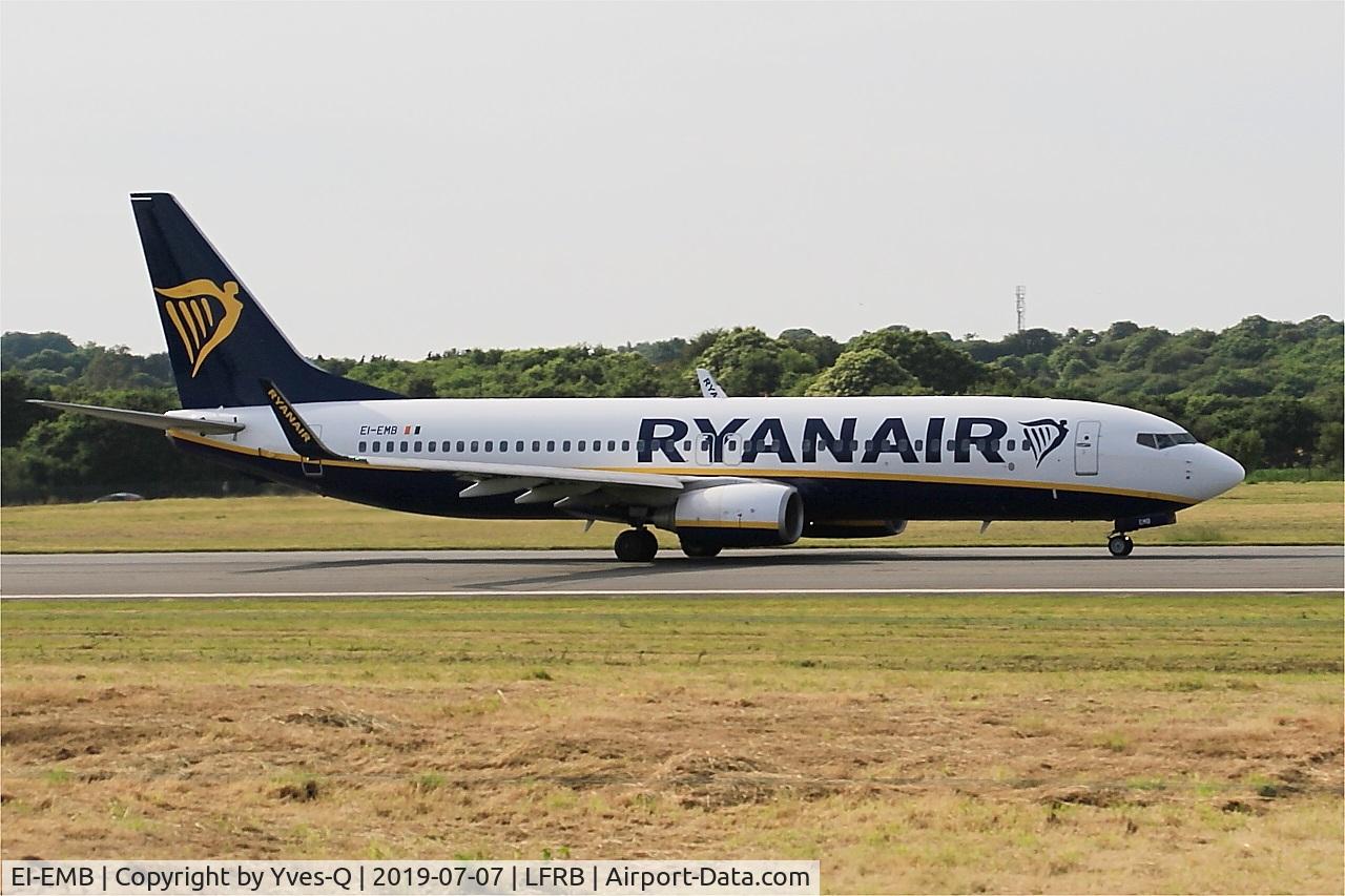 EI-EMB, 2010 Boeing 737-8AS C/N 38511, Boeing 737-8AS, Take off run rwy 07R, Brest-Bretagne airport (LFRB-BES)