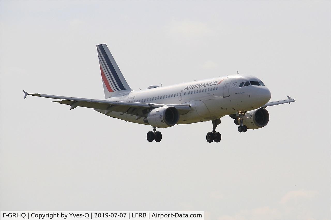 F-GRHQ, 2000 Airbus A319-111 C/N 1404, Airbus A319-111, Short approach rwy 07R, Brest-Bretagne airport (LFRB-BES)