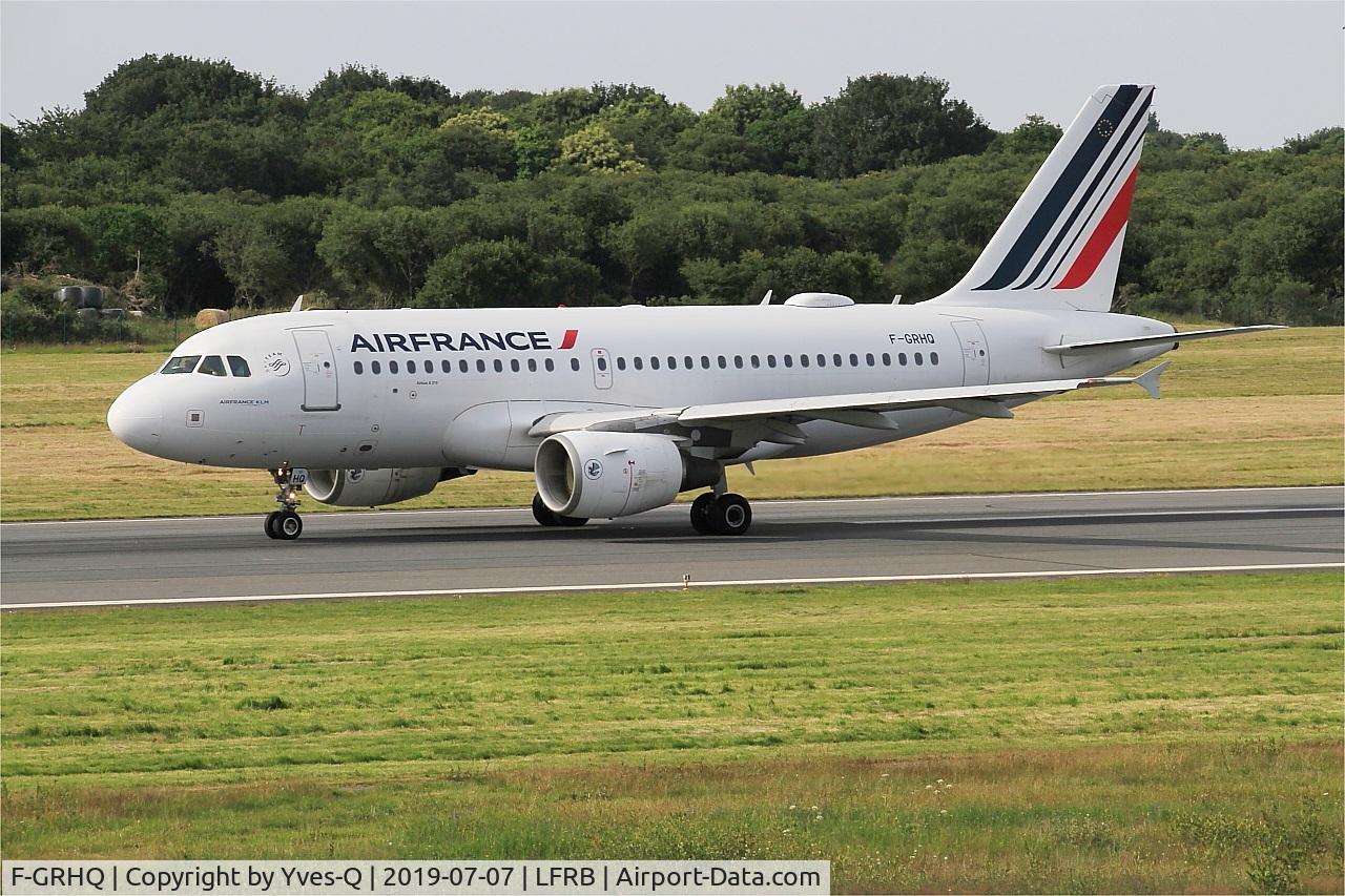 F-GRHQ, 2000 Airbus A319-111 C/N 1404, Airbus A319-111, Taxiing rwy 07R, Brest-Bretagne airport (LFRB-BES)