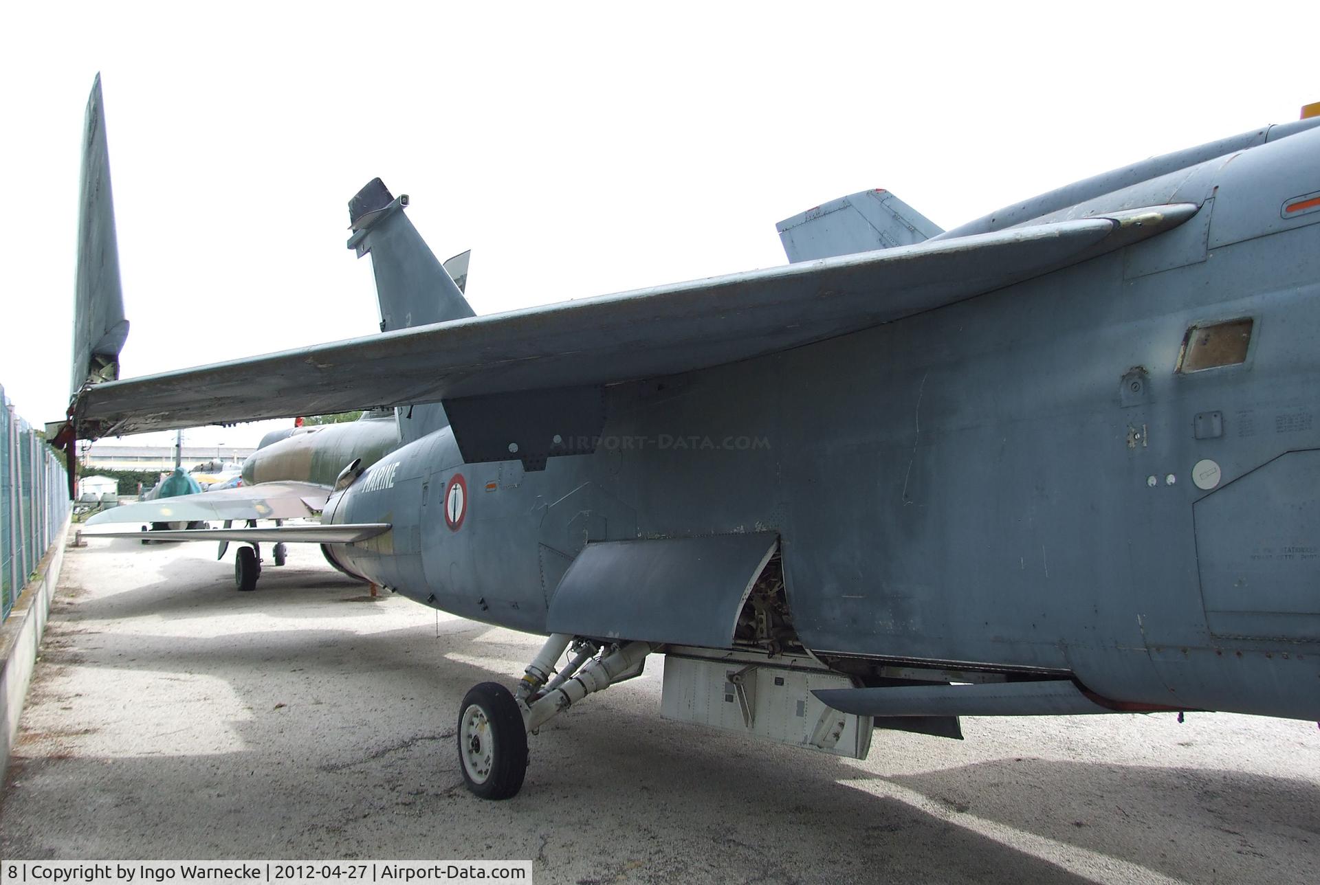 8, Vought F-8E(FN) Crusader C/N 1225, Vought F-8E(FN) Crusader at the Musee Aeronautique, Orange