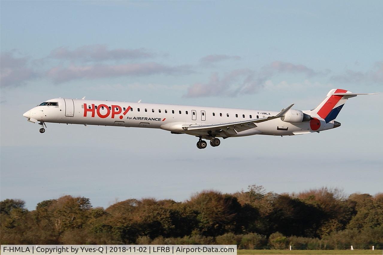 F-HMLA, 2010 Bombardier CRJ-1000EL NG (CL-600-2E25) C/N 19004, Bombardier CRJ-1000EL NG, On final rwy 25L, Brest-Bretagne airport (LFRB-BES)