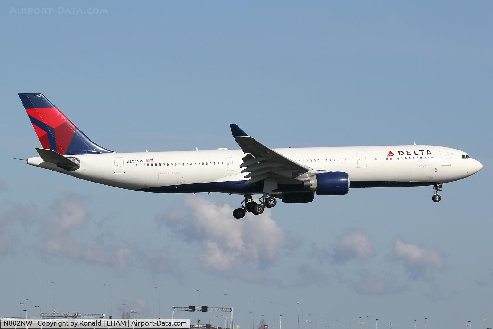 N802NW, 2003 Airbus A330-323 C/N 0533, at spl