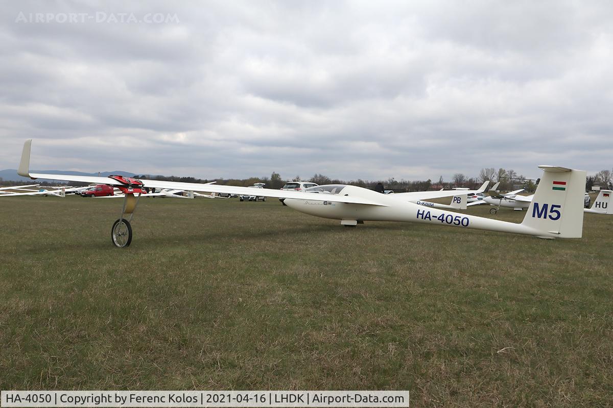 HA-4050, 1985 Schempp-Hirth Discus B C/N 21, lhdk