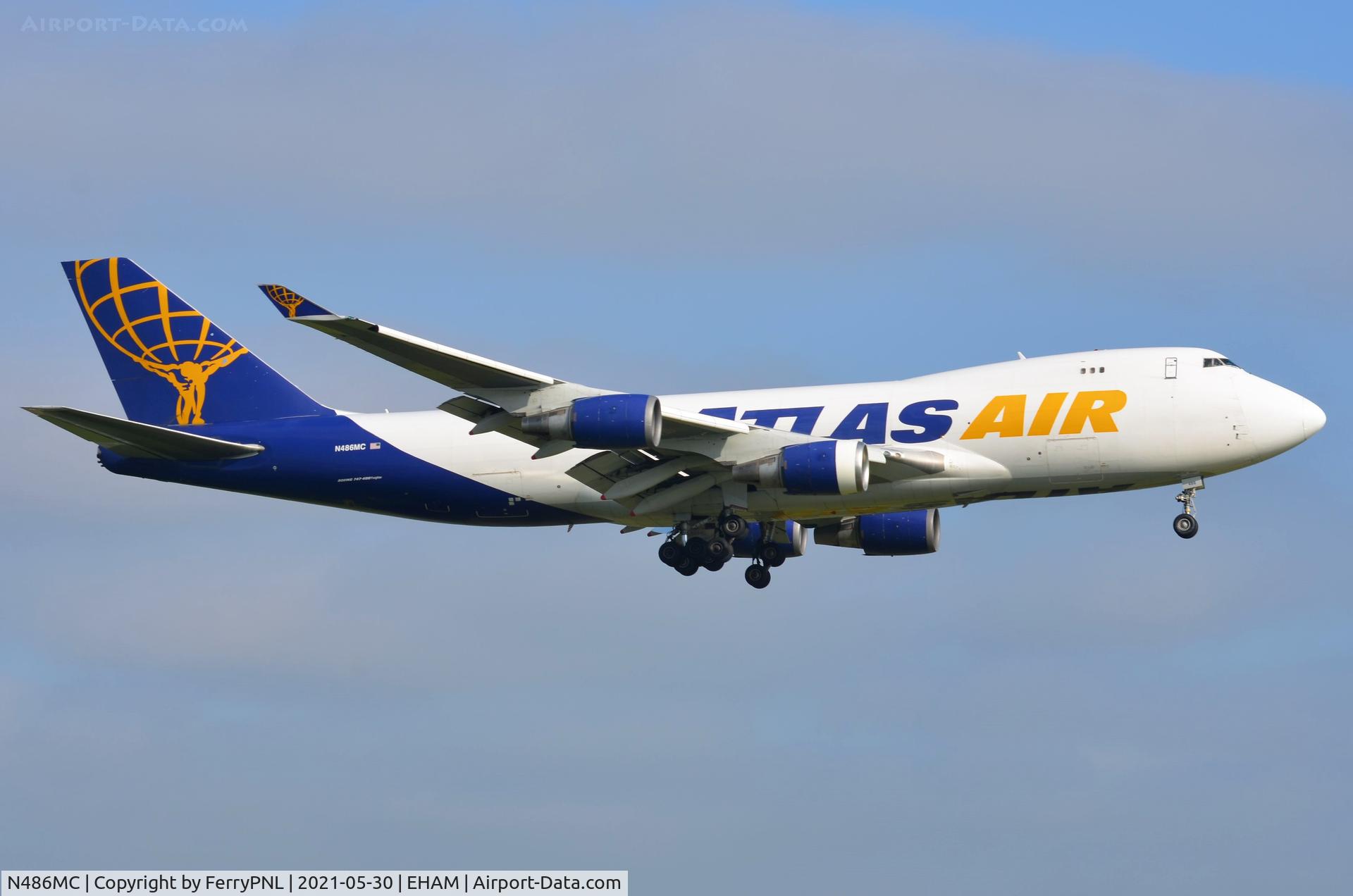 N486MC, 2001 Boeing 747-45EF (SCD) C/N 30608, Atlas B744F landing in AMS
