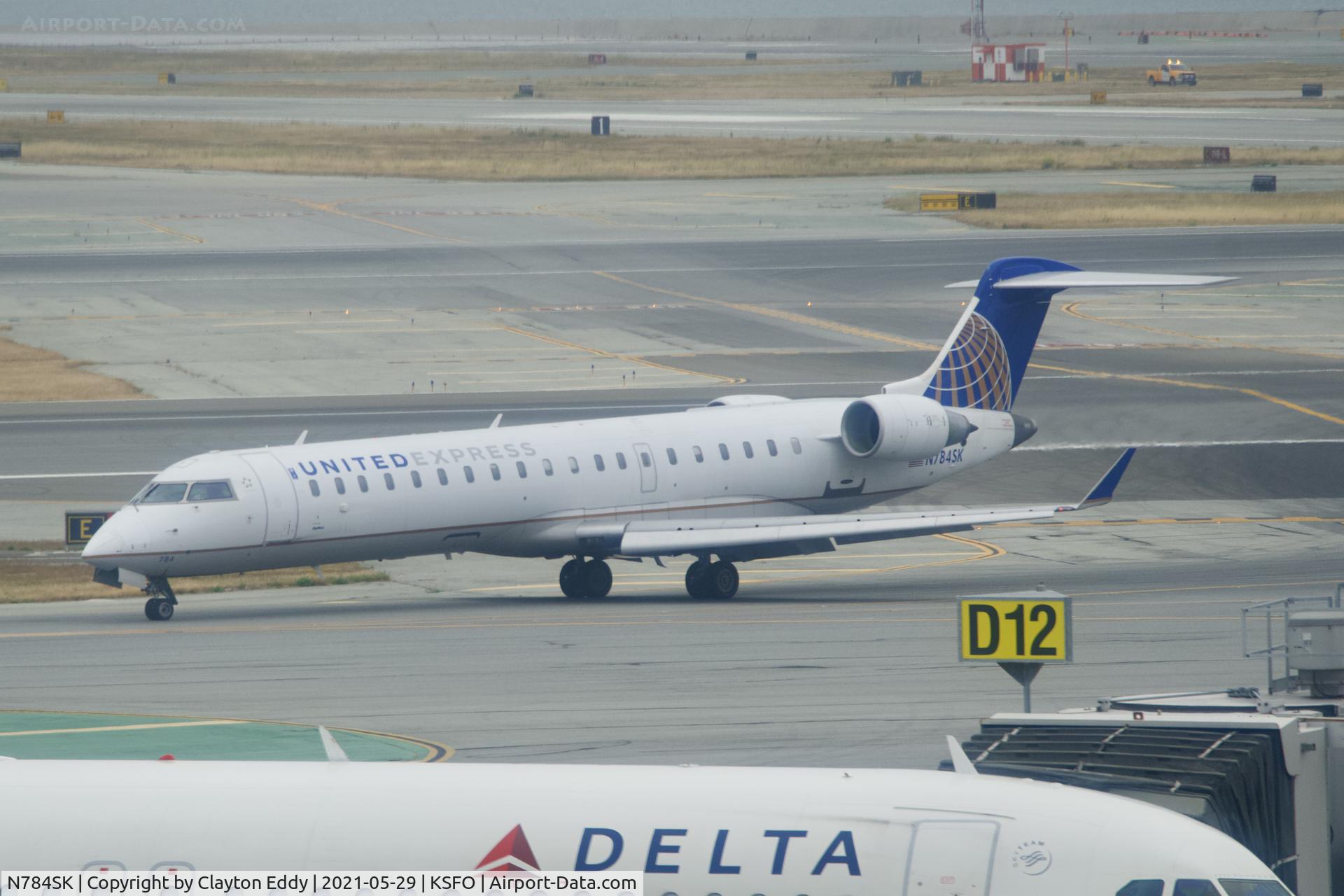 N784SK, 2009 Bombardier CRJ-700 (CL-600-2C10) Regional Jet C/N 10284, Skyterrace SFO 2021.