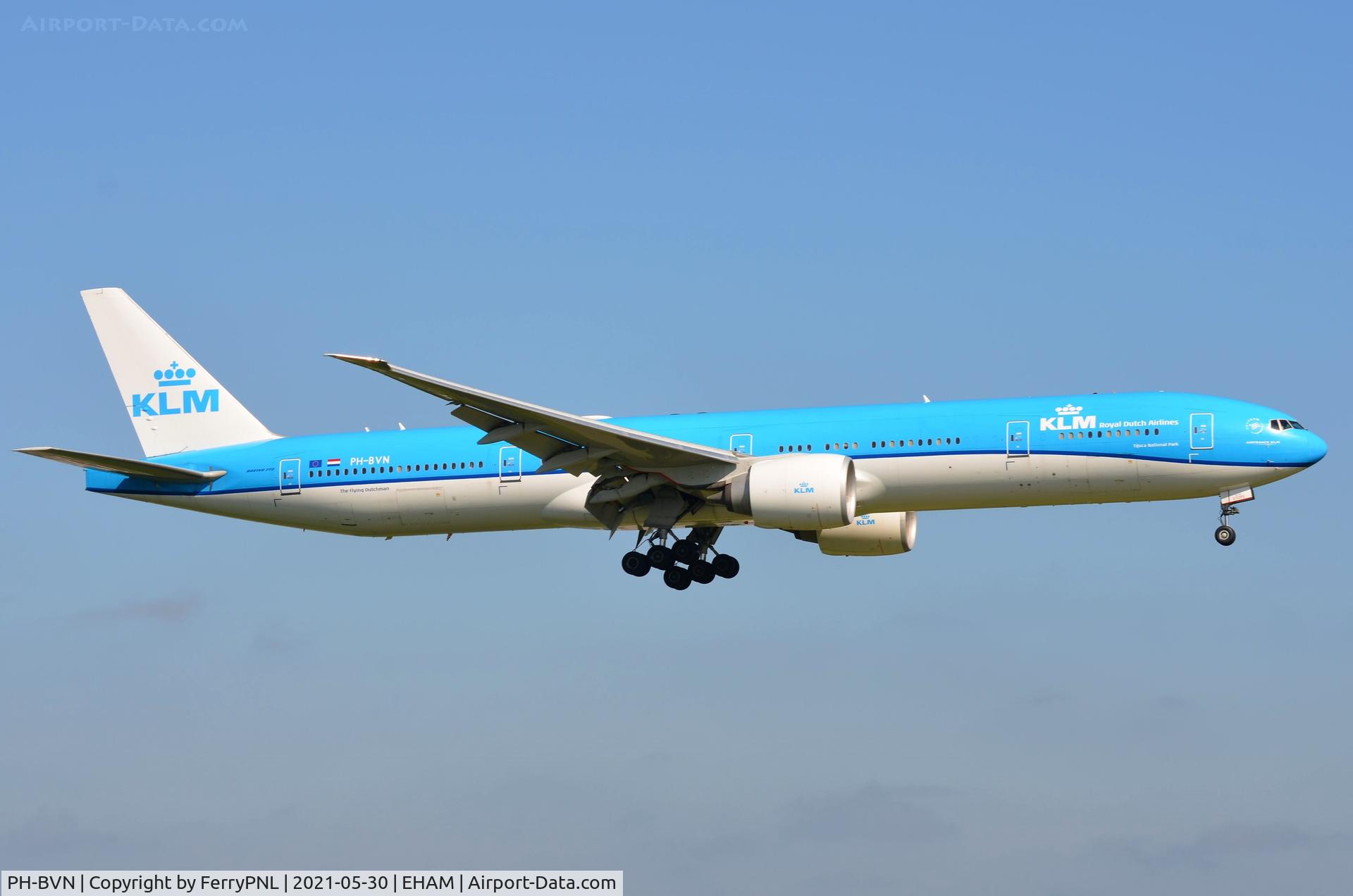 PH-BVN, 2015 Boeing 777-306/ER C/N 44549, Landing of KLM B773