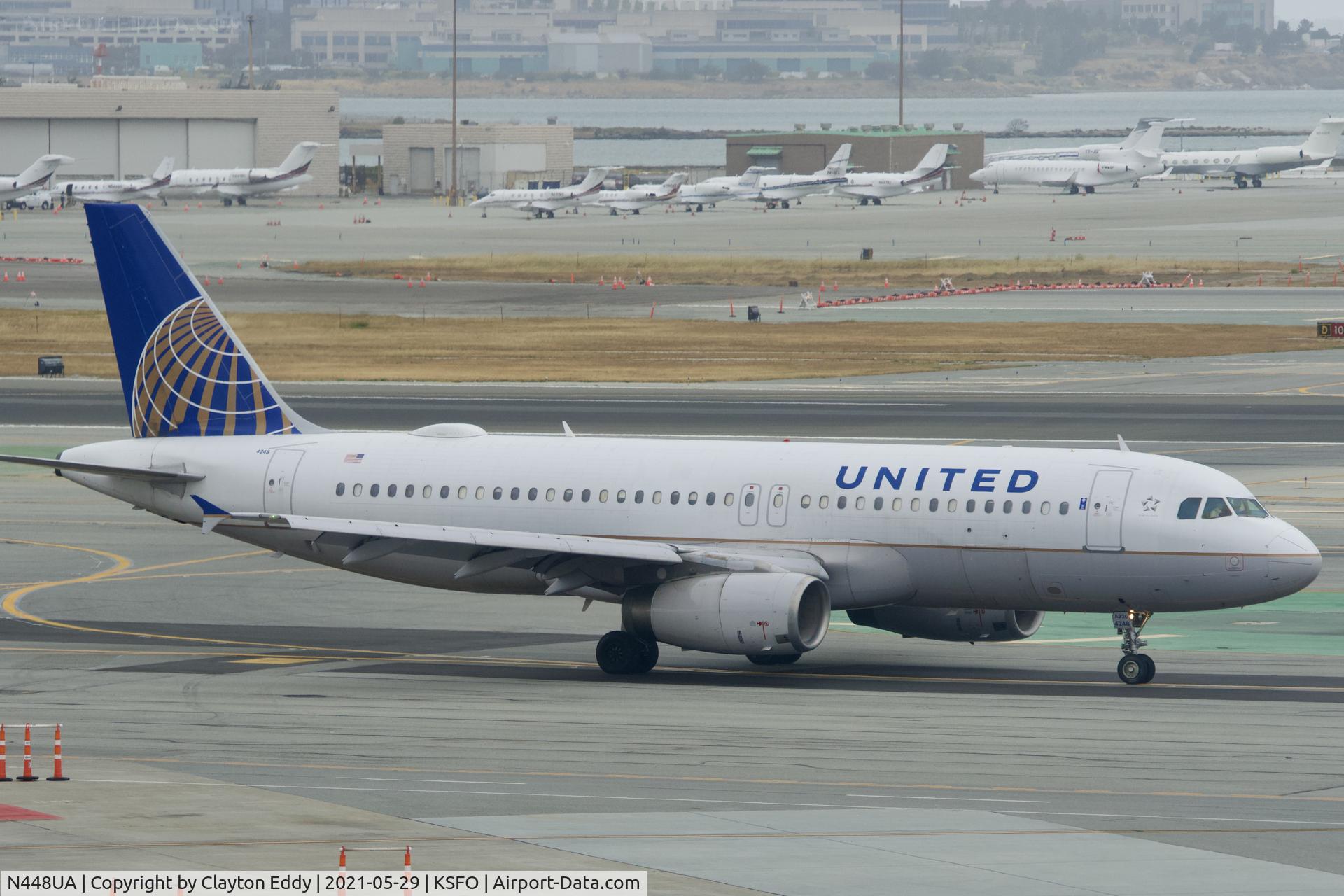 N448UA, 1998 Airbus A320-232 C/N 842, Skyterrace SFO 2021.