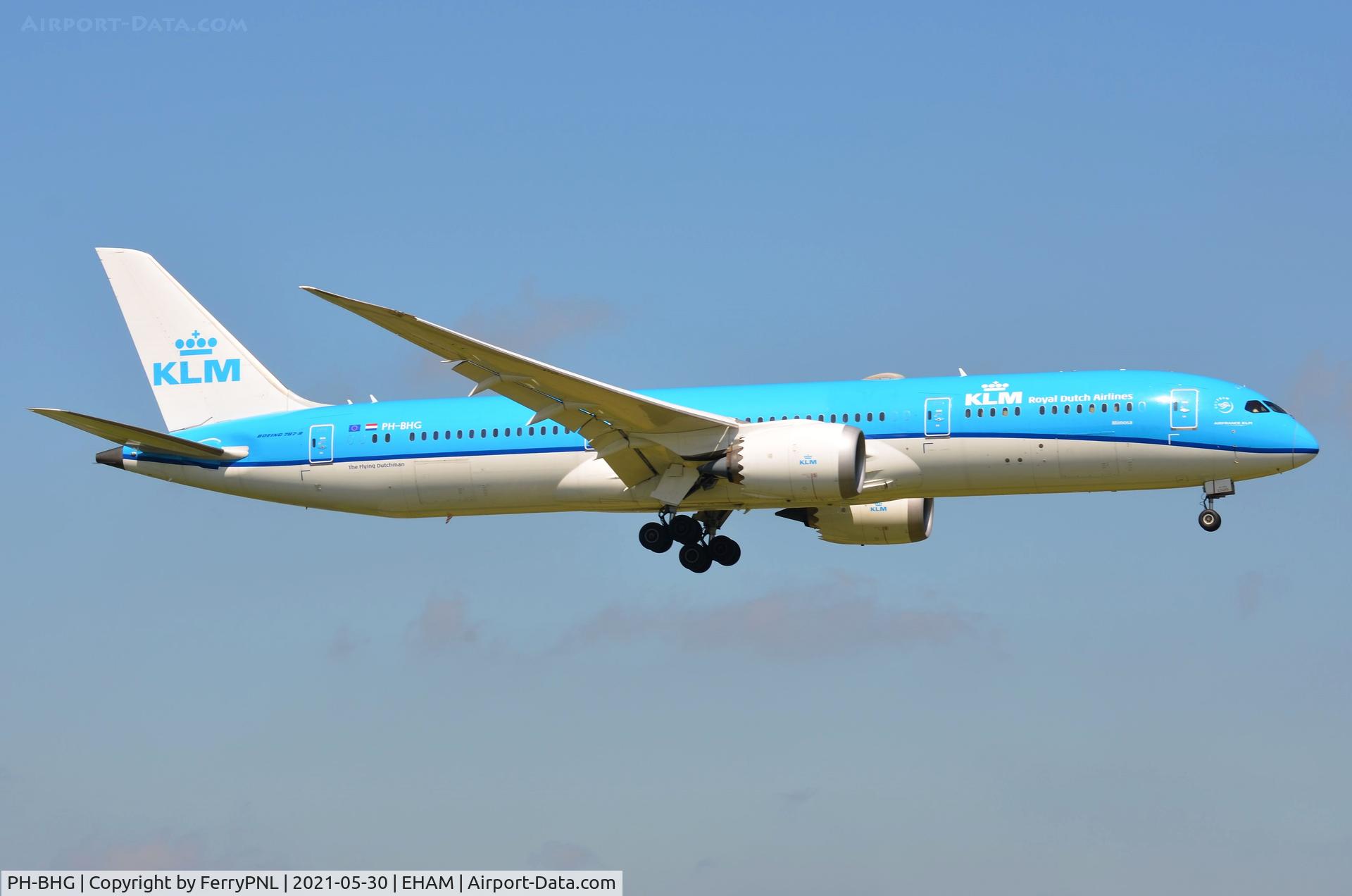 PH-BHG, 2016 Boeing 787-9 Dreamliner C/N 38766, Landing of KLM B789