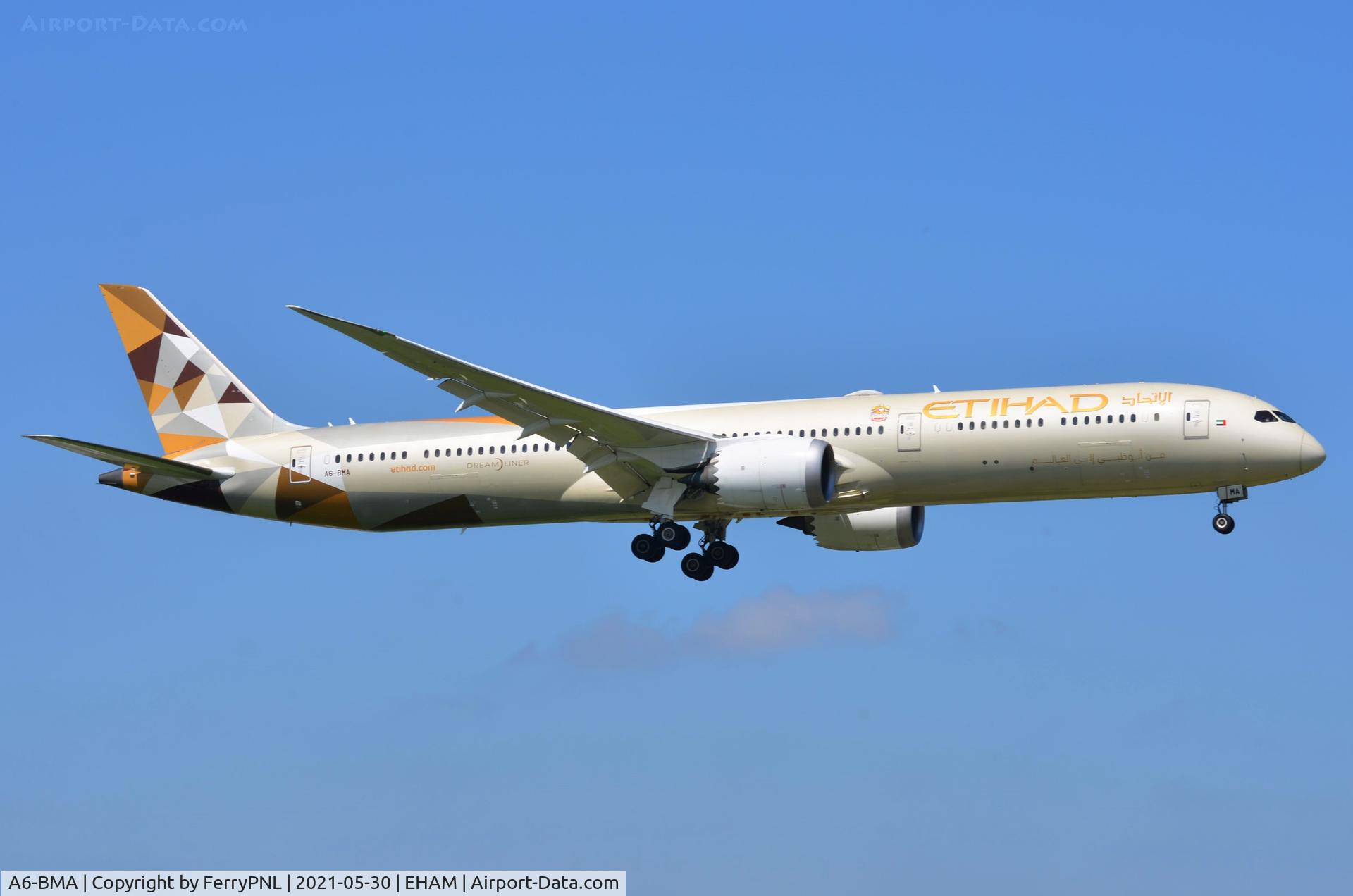 A6-BMA, 2018 Boeing 787-10 Dreamliner C/N 60755, Etihad B787-10 landing