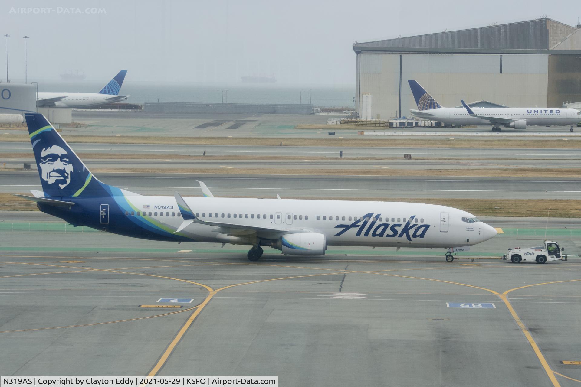 N319AS, 2003 Boeing 737-990 C/N 33679, Skyterrace SFO 2021.