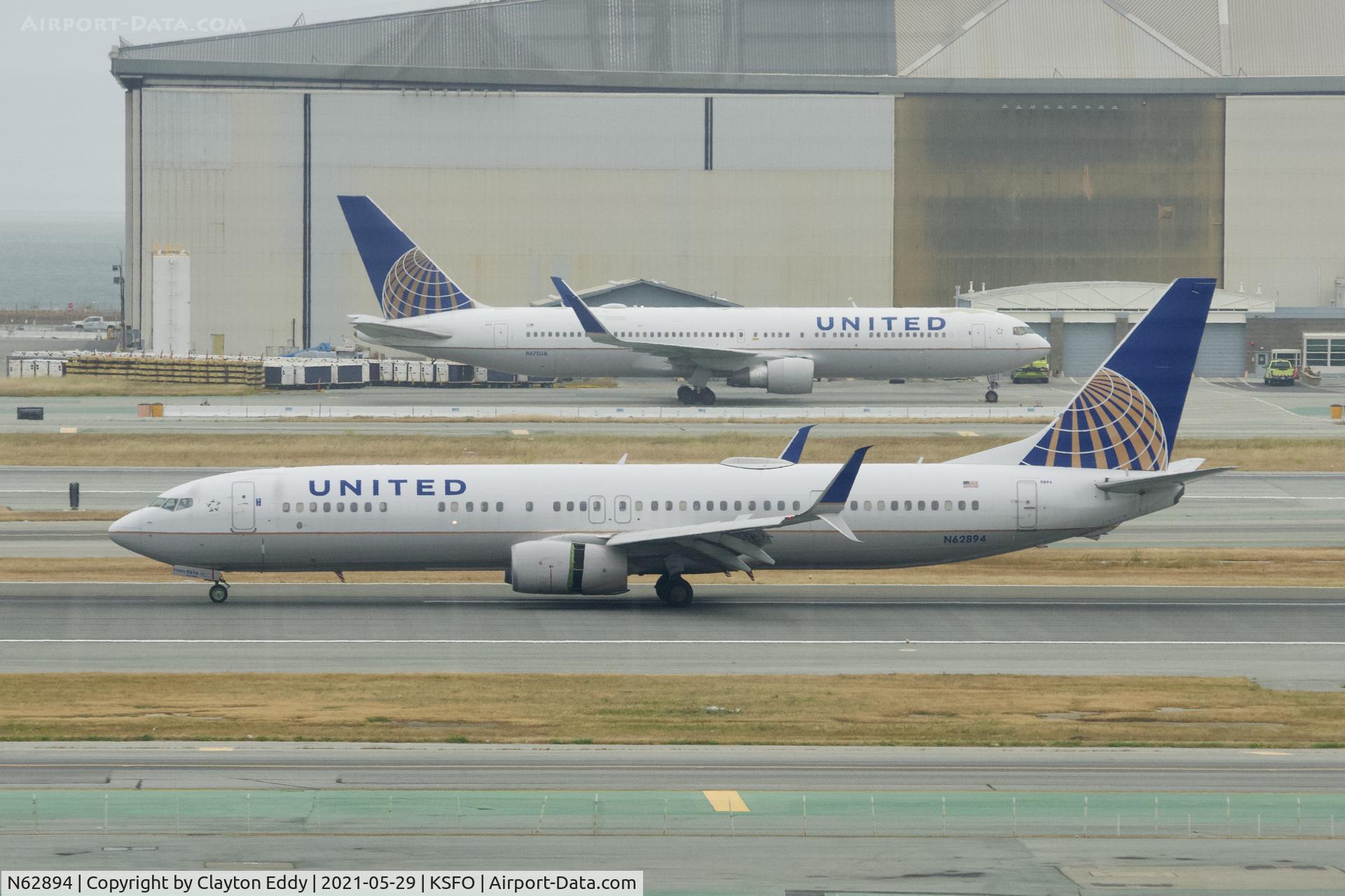 N62894, 2016 Boeing 737-924/ER C/N 42198, Skyterrace SFO 2021.