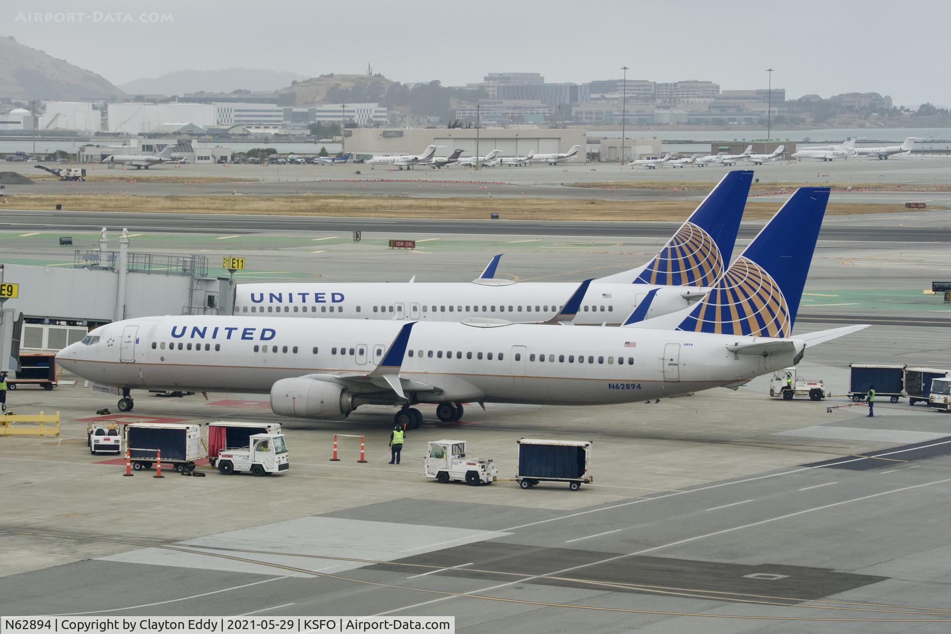 N62894, 2016 Boeing 737-924/ER C/N 42198, Skyterrace SFO 2021.