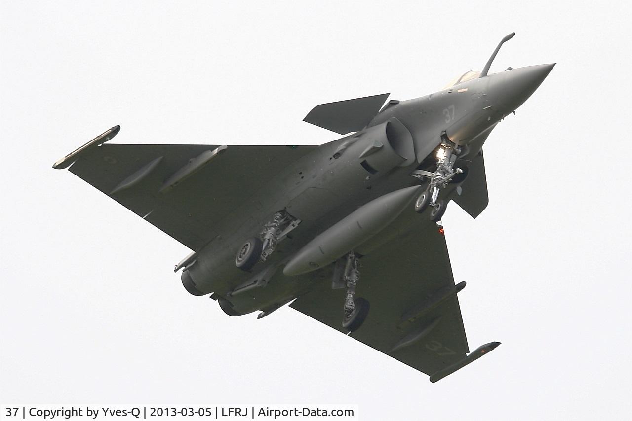 37, 2012 Dassault Rafale M C/N 37, Dassault Rafale M, Short approach rwy 08, Landivisiau Naval Air Base (LFRJ)
