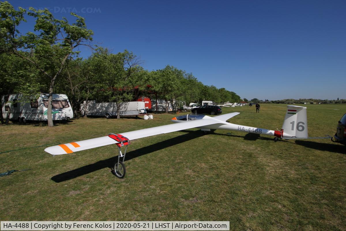 HA-4488, 1980 PZL-Bielsko SZD-48-1 Jantar Standard 2 C/N B-1026, lhst