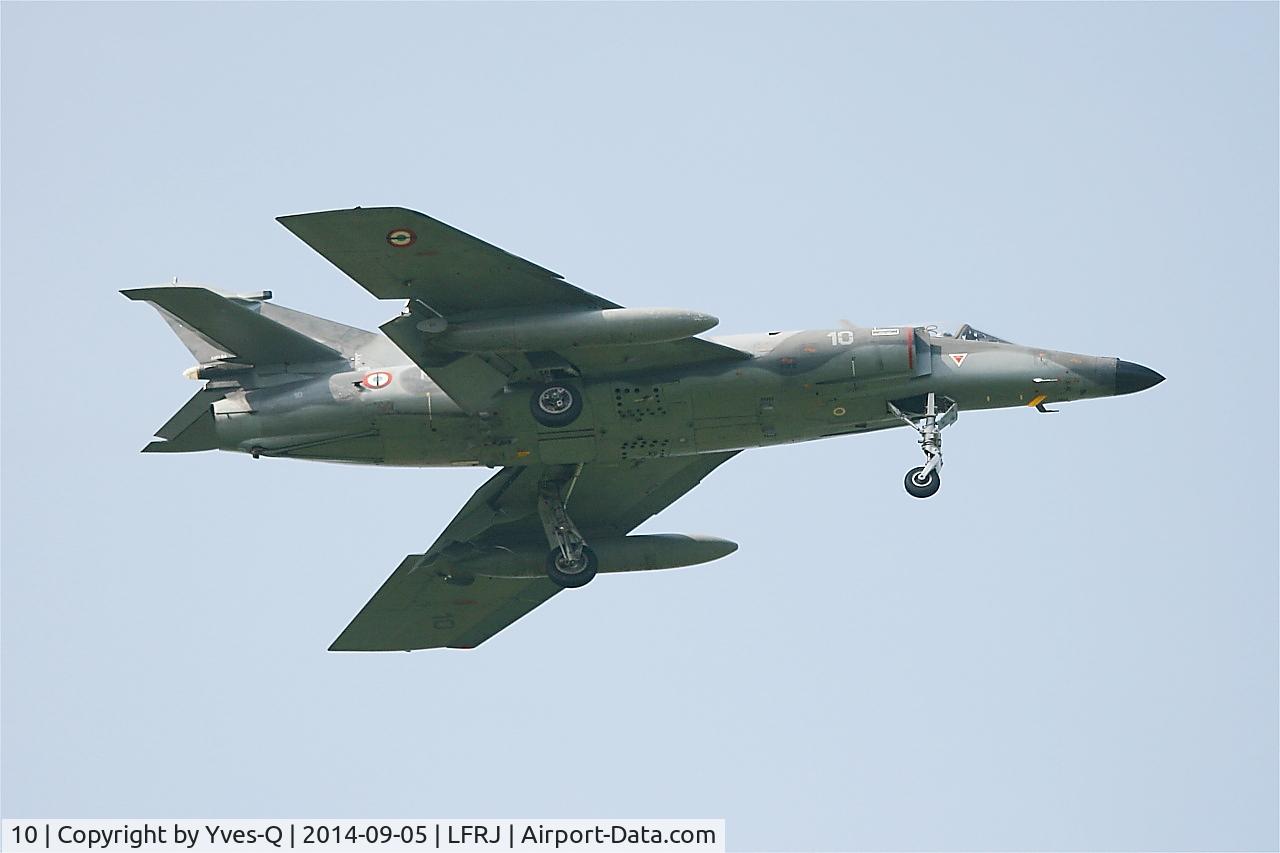 10, Dassault Super Etendard C/N 10, Dassault Super Etendard M (SEM), Short approach rwy 08, Landivisiau Naval Air Base (LFRJ)