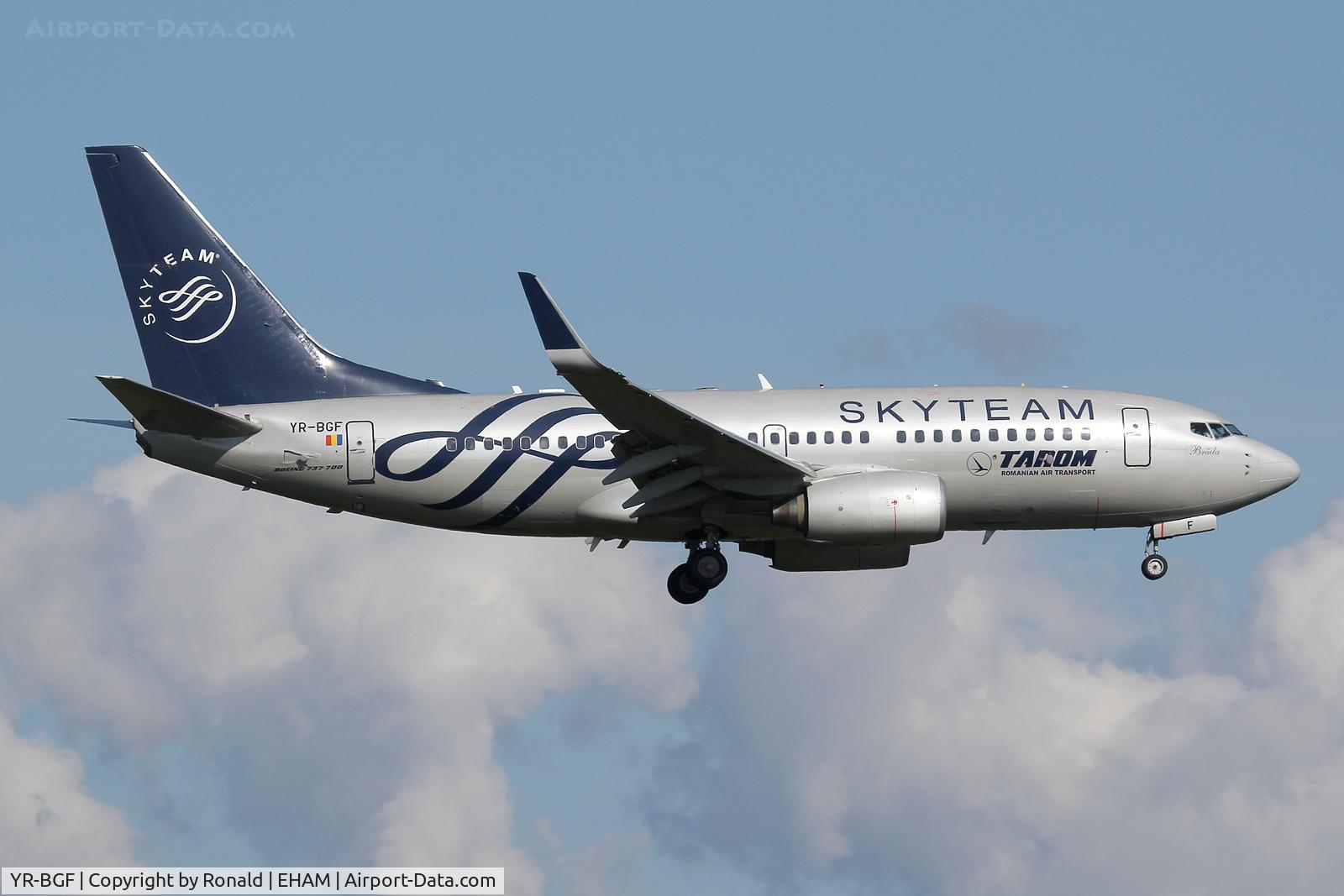 YR-BGF, 2001 Boeing 737-78J C/N 28440, at spl