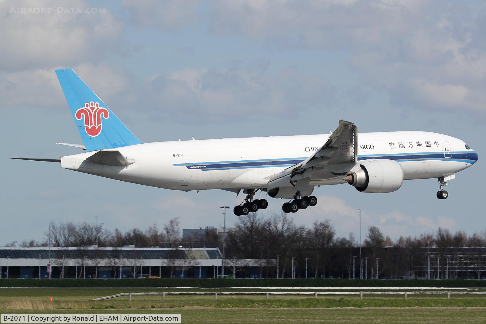 B-2071, 2009 Boeing 777-F1B C/N 37309, at spl