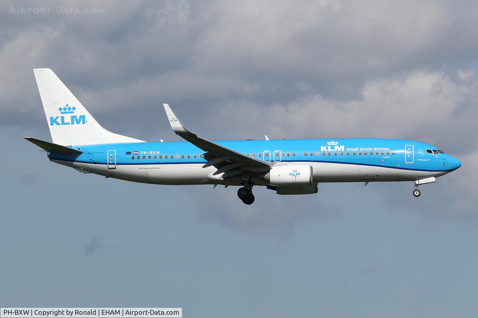PH-BXW, 2007 Boeing 737-8K2 C/N 30360, at spl