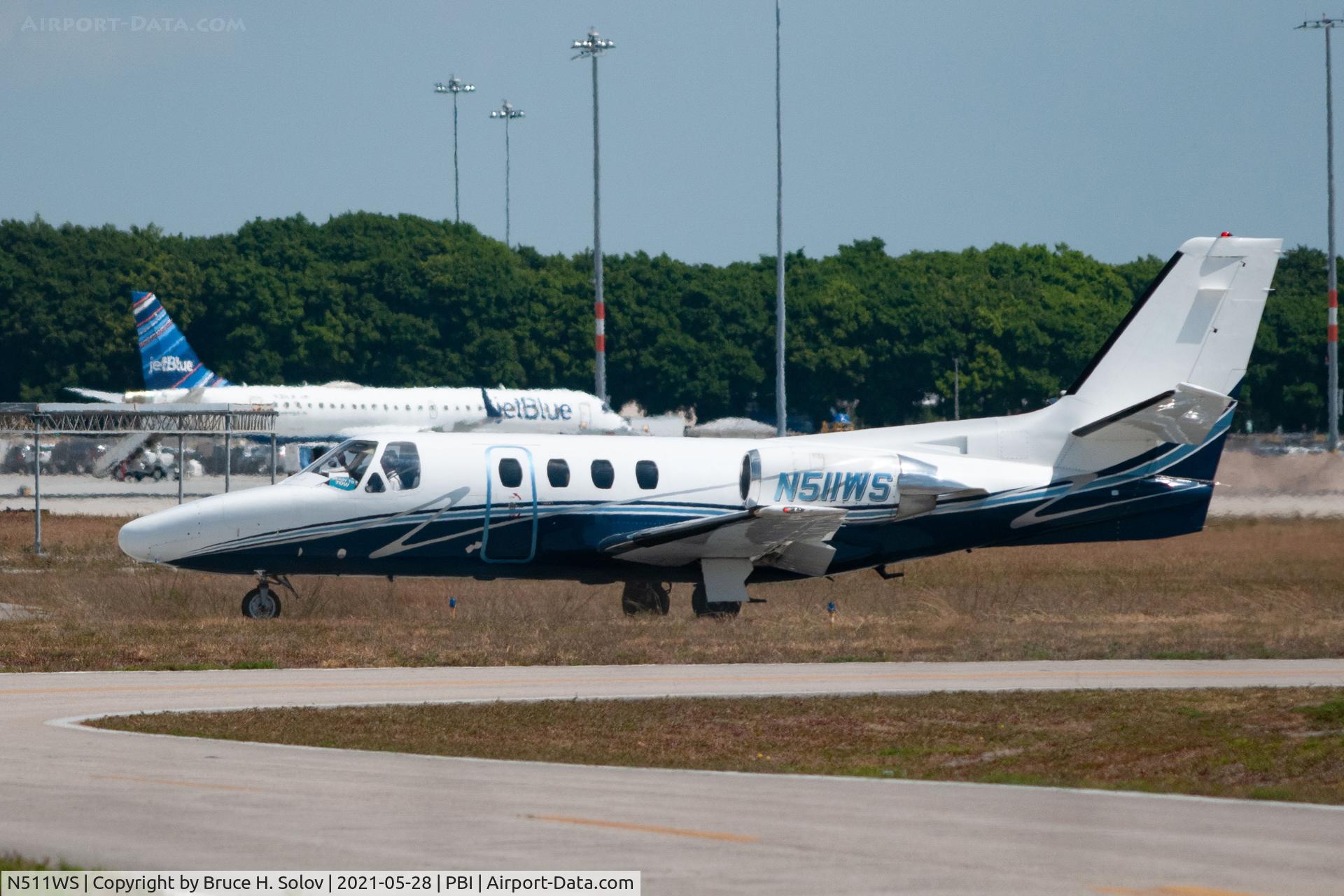 N511WS, 1979 Cessna Citation I C/N 501-0136, Taxiing at KPBI