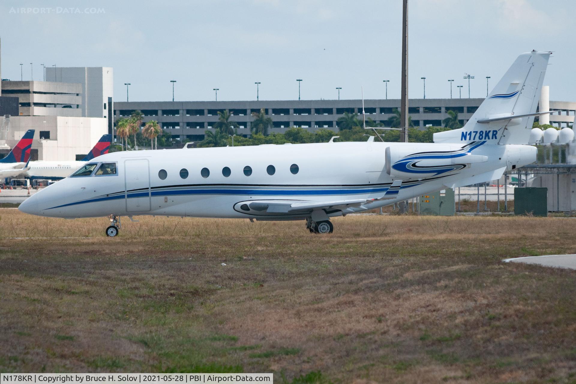 N178KR, 2007 Israel Aircraft Industries Gulfstream 200 C/N 178, Taxiing at KPBI