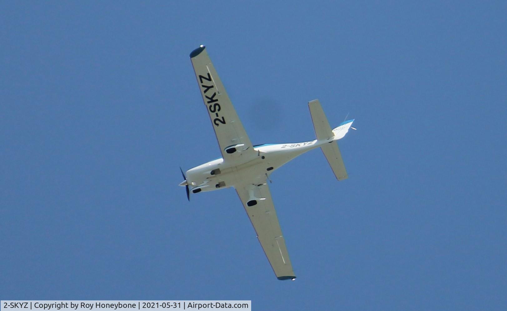 2-SKYZ, 2012 Cirrus SR-22 GTS X Carbon C/N 3828, Flying over our picnic site today 31st May 2021 - presumably headed for Southampton(Eastleigh) Airport