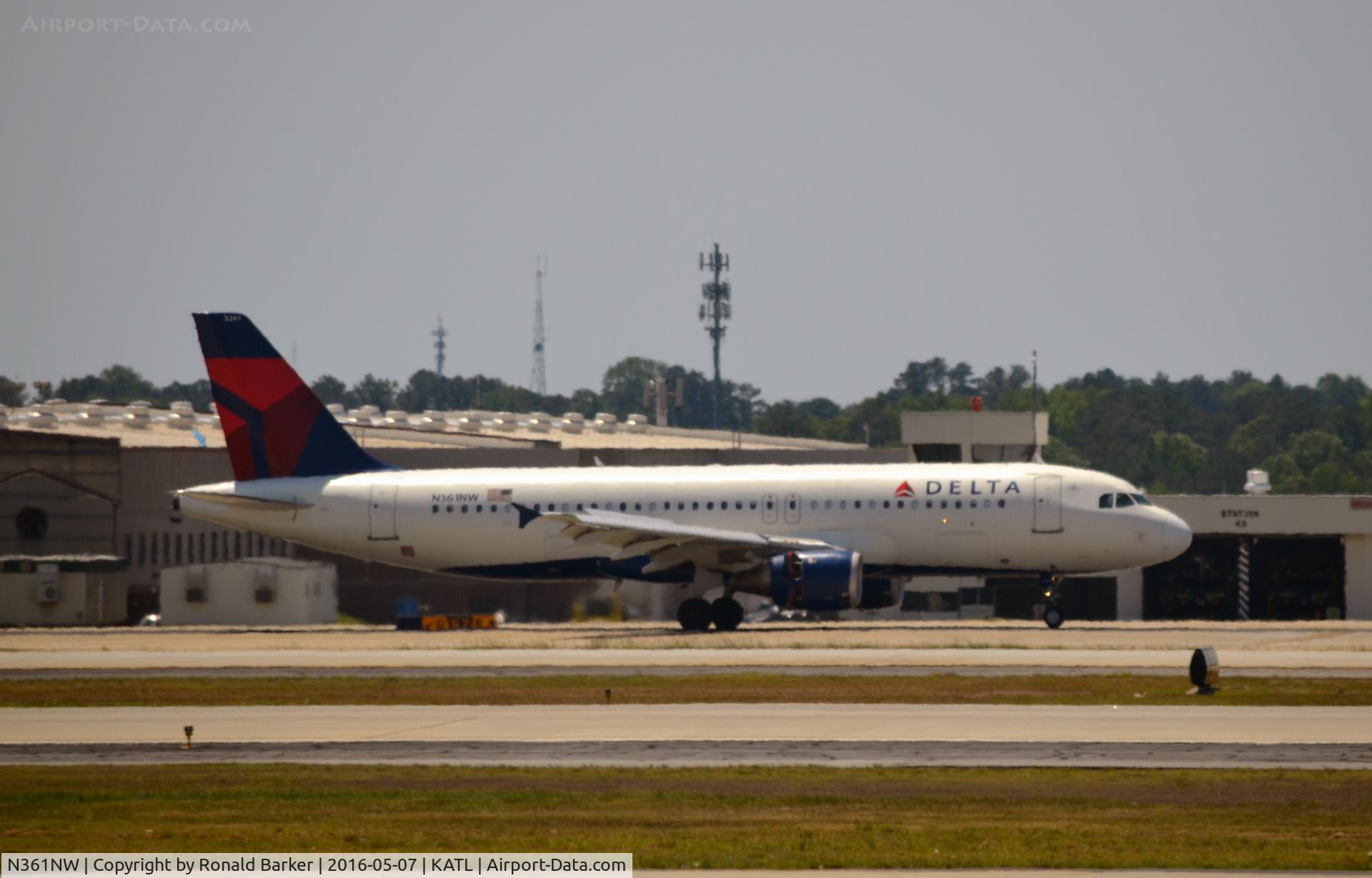 N361NW, 1998 Airbus A320-212 C/N 0907, Landing Atlanta