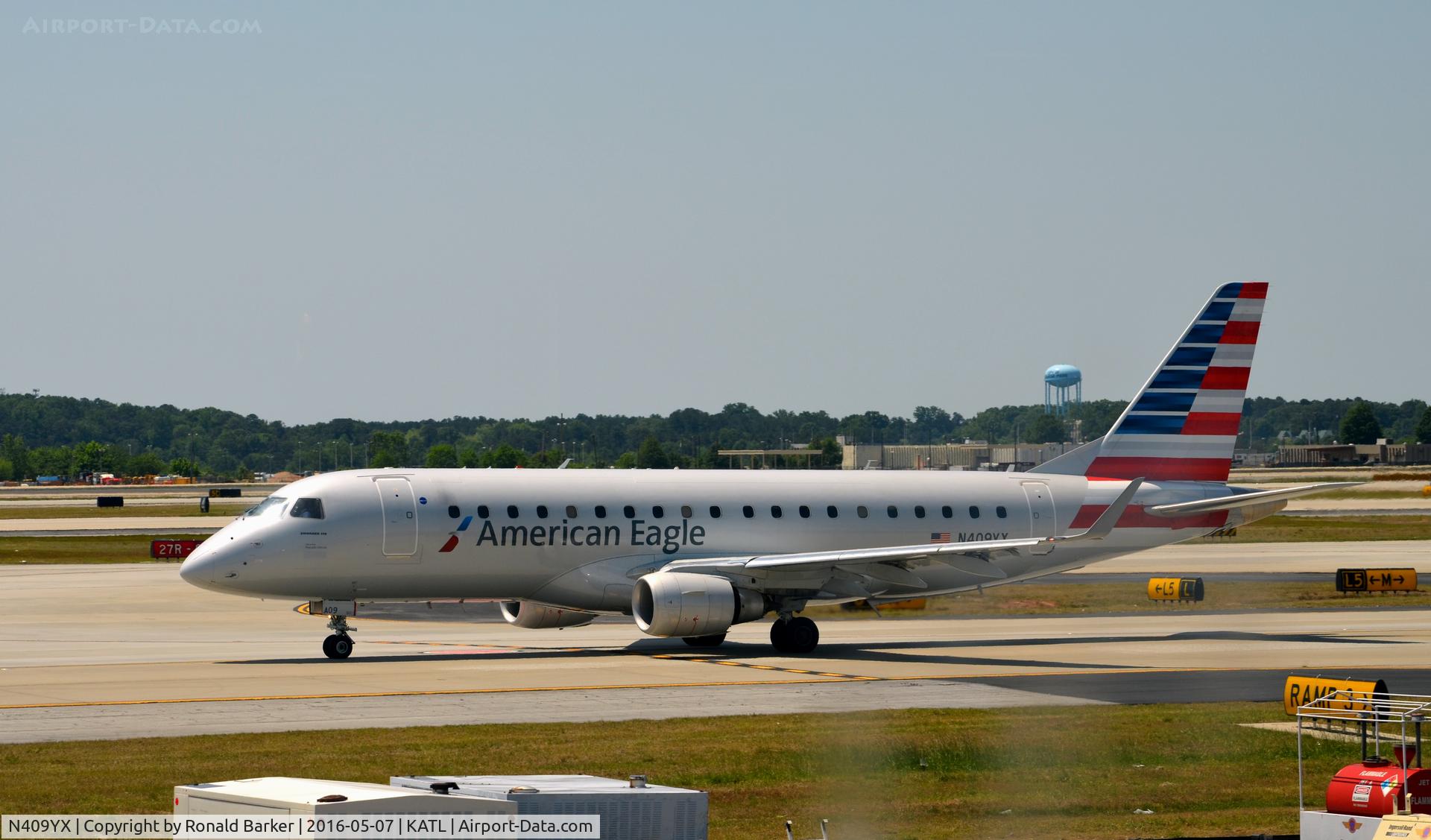 N409YX, 2013 Embraer 175LR (ERJ-170-200LR) C/N 17000372, Taxi to takeoff Atlanta