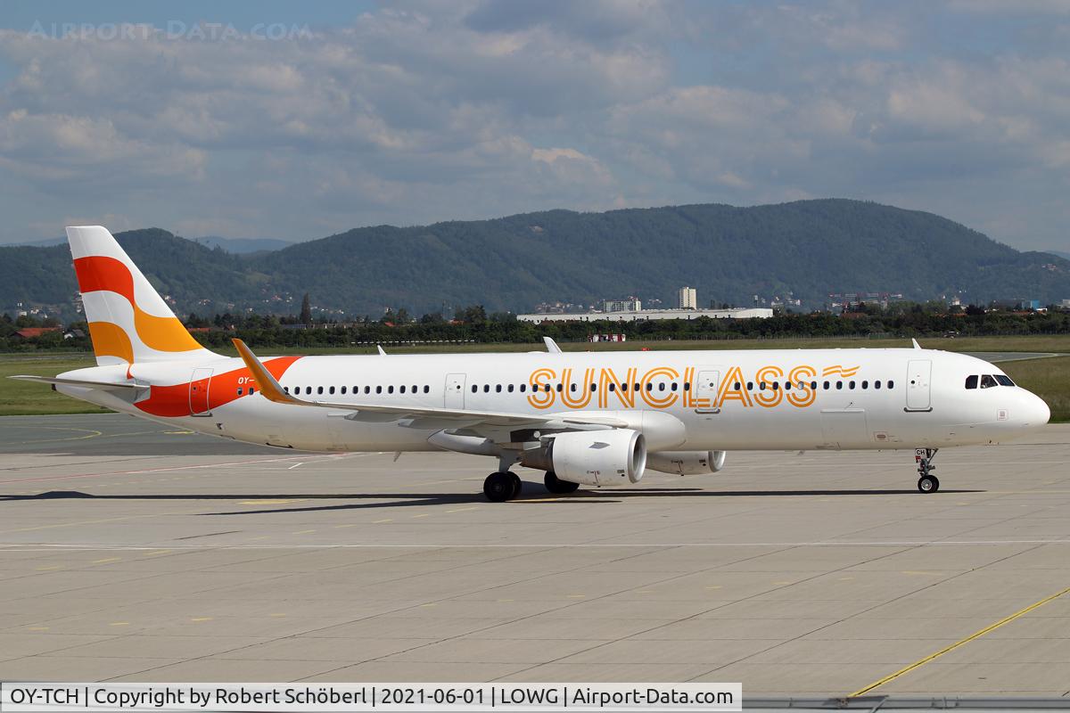 OY-TCH, 2015 Airbus A321-211 C/N 6438, OY-TCH @ LOWG 2021