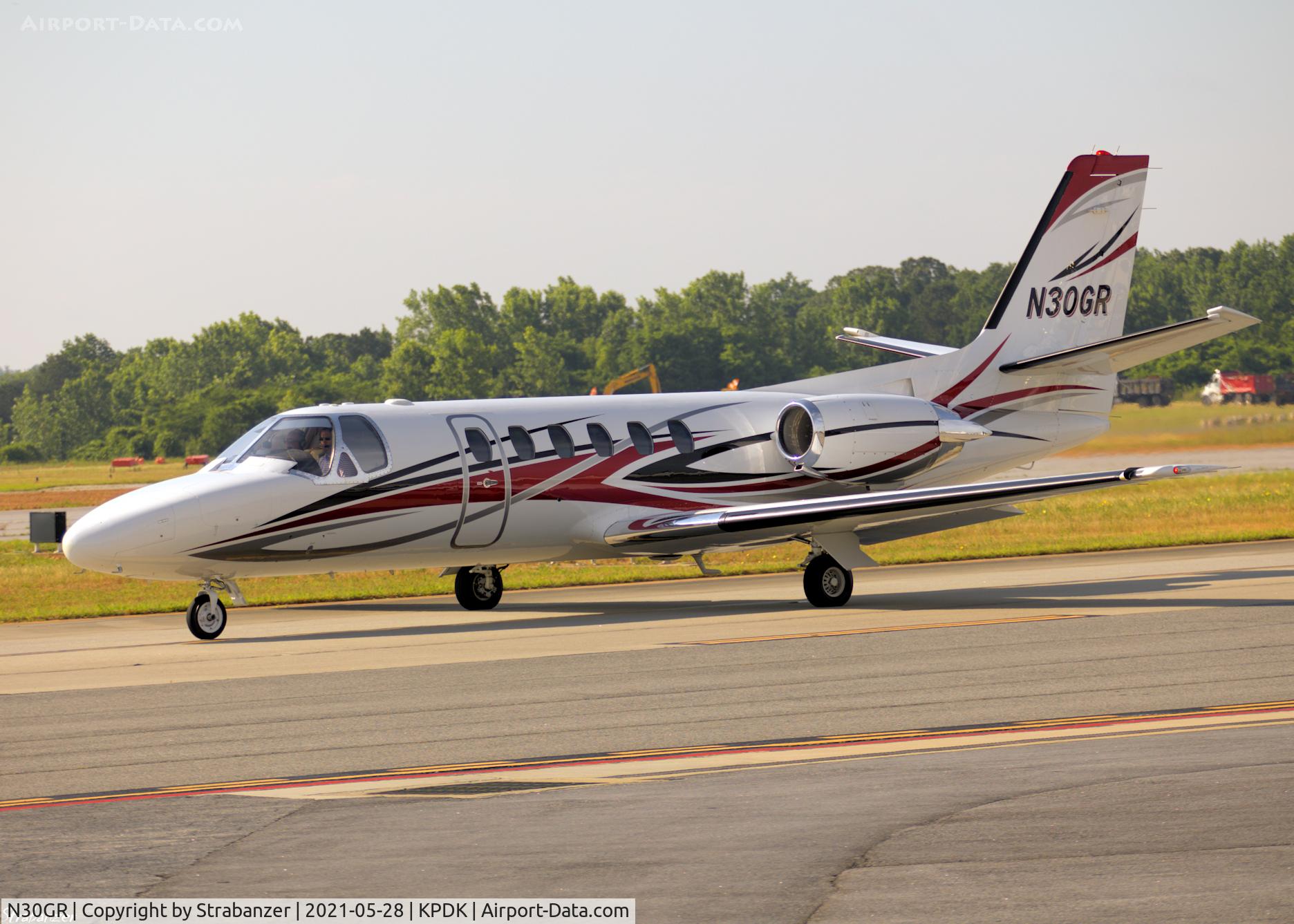 N30GR, Cessna 550 C/N 550-0656, Taxiing in from a flight from Columbia SC (KCUB)