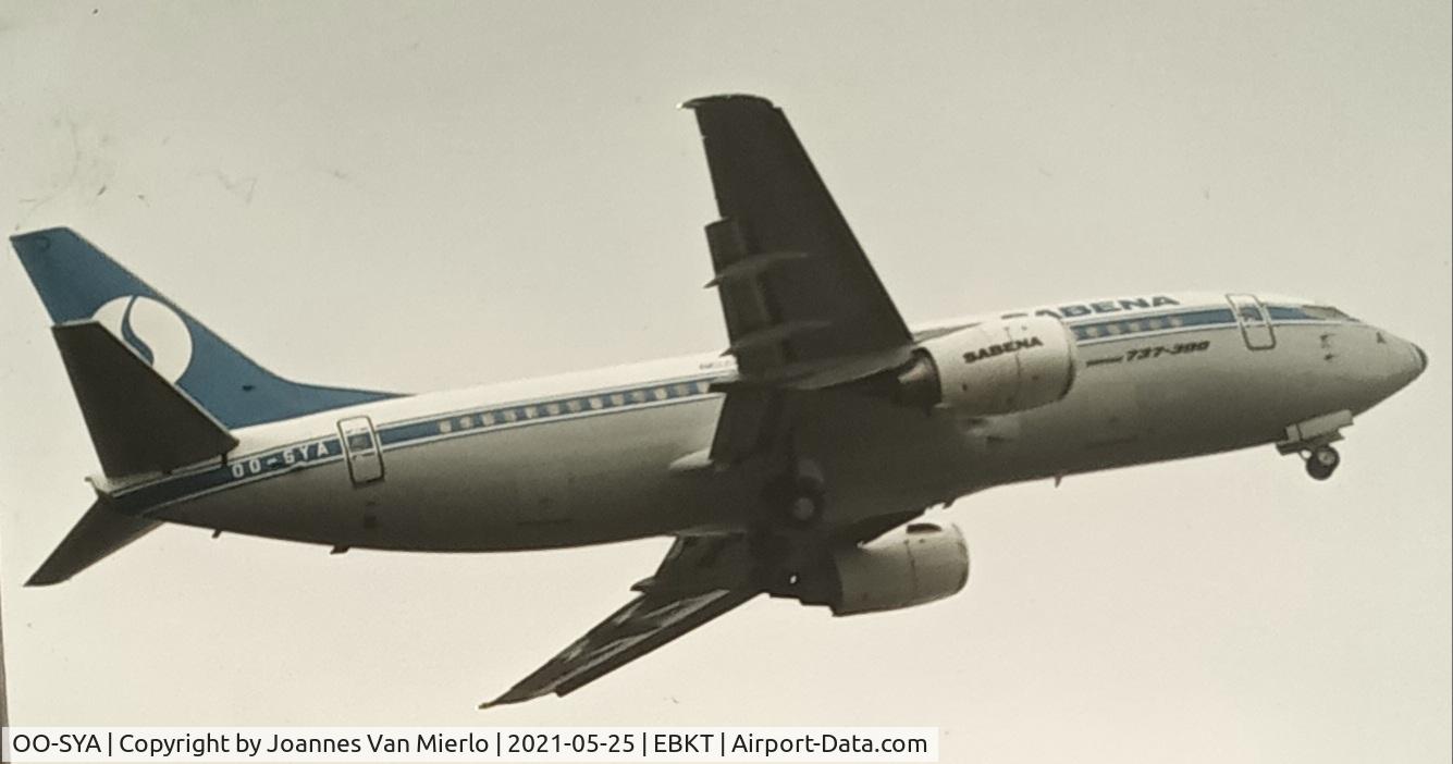OO-SYA, 1989 Boeing 737-329 C/N 24355/1709, scan from slide