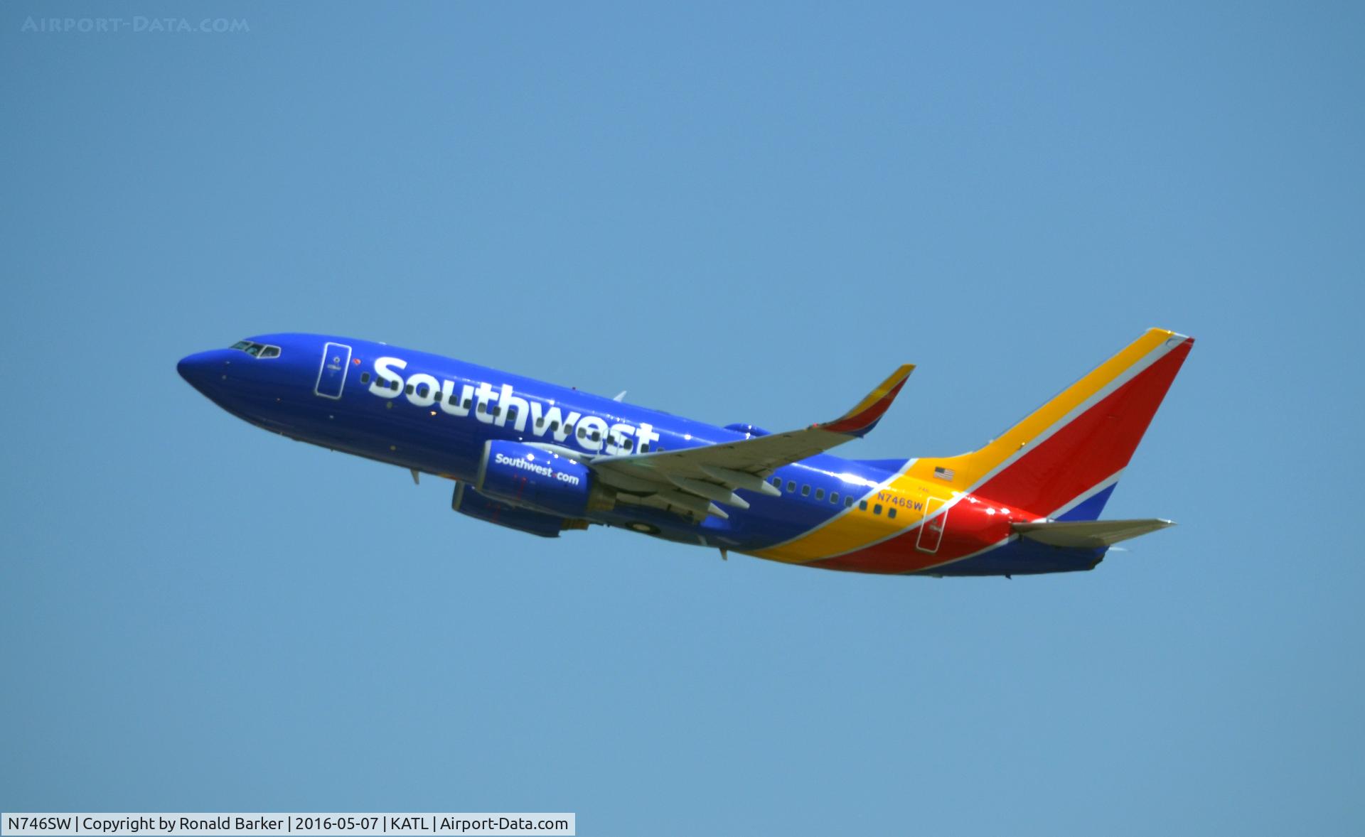 N746SW, 1999 Boeing 737-7H4 C/N 29798, Takeoff Atlanta