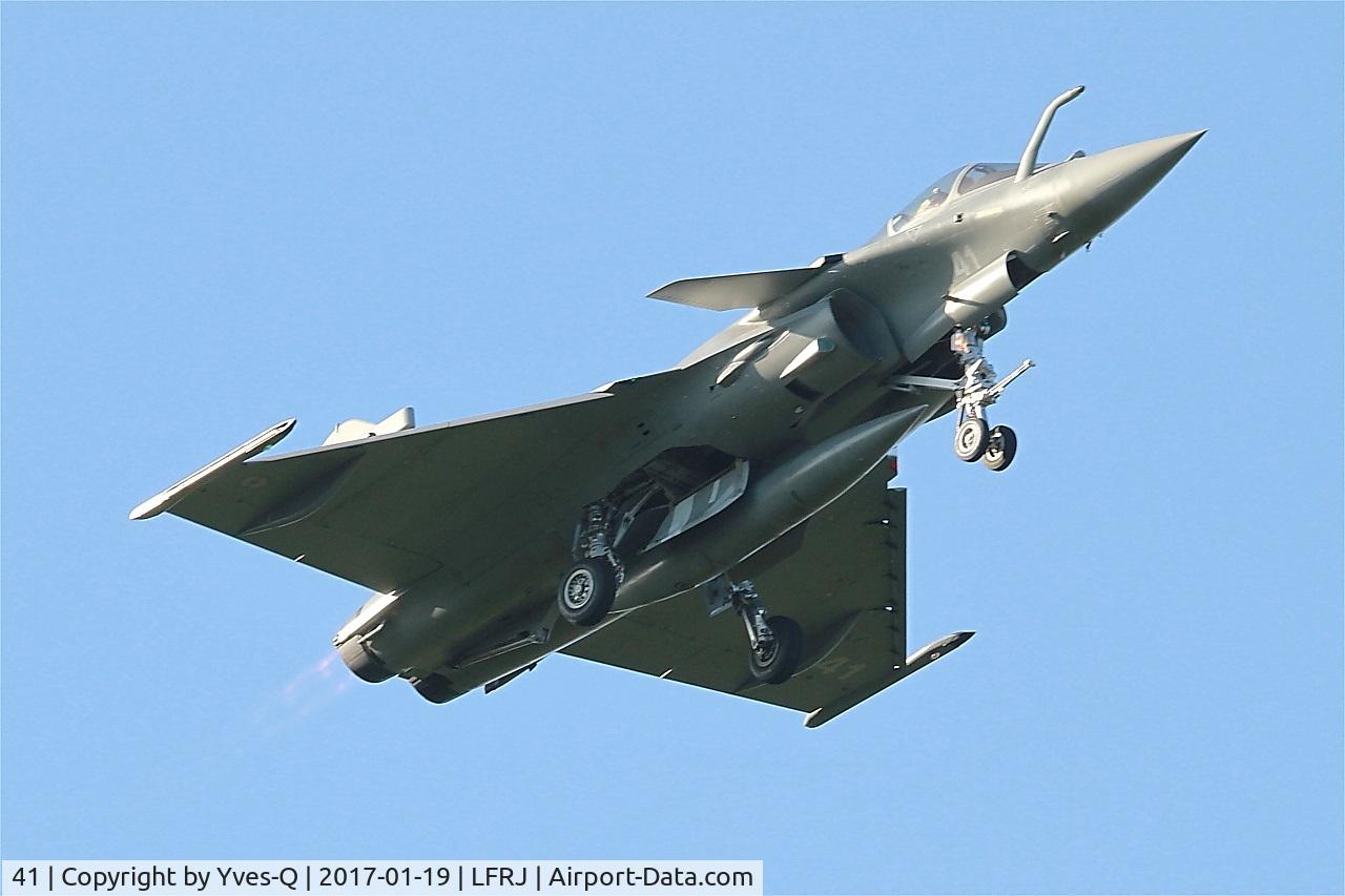 41, Dassault Rafale M C/N 41, Dassault Rafale M, Short approach rwy 08, Landivisiau Naval Air Base (LFRJ)