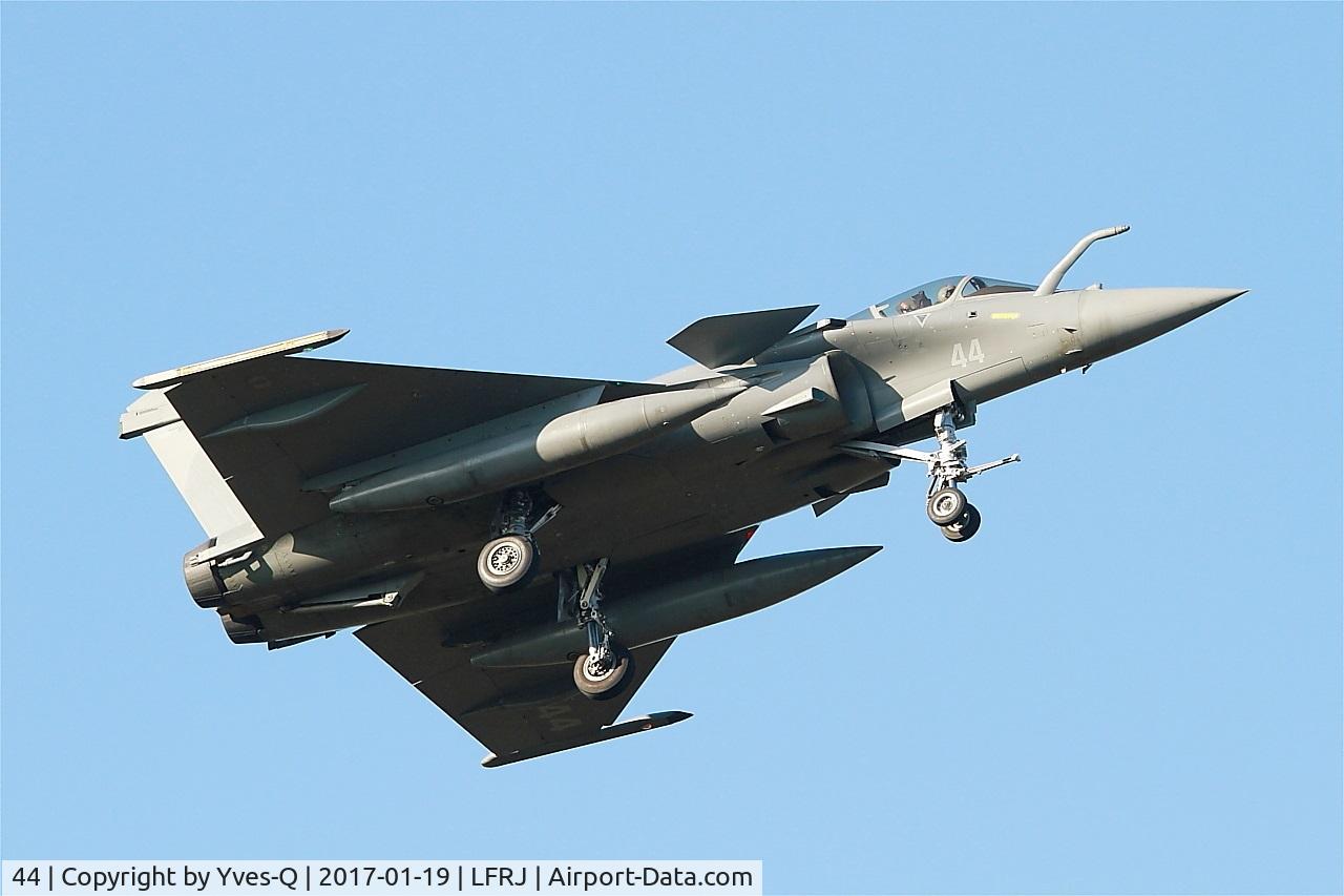 44, 2015 Dassault Rafale M C/N 44, Dassault Rafale M, Short approach rwy 08, Landivisiau Naval Air Base (LFRJ)