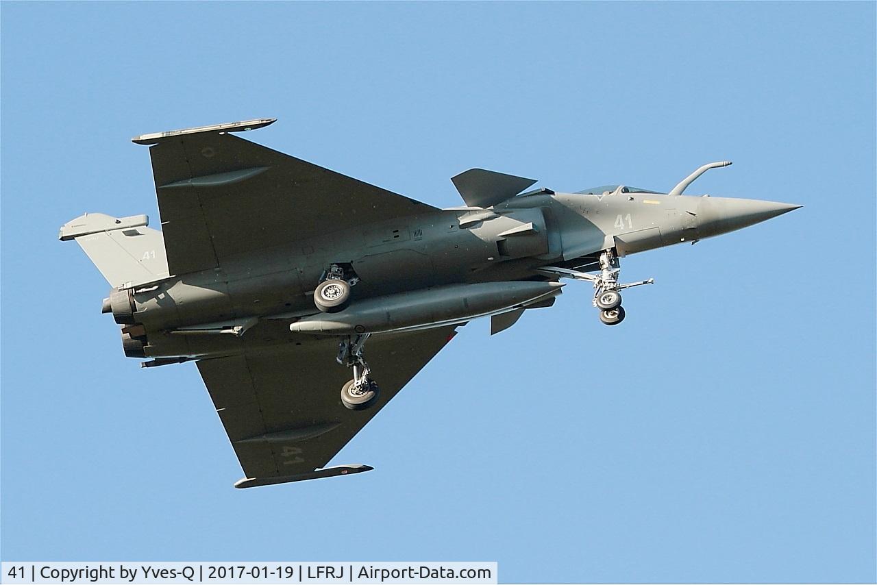 41, Dassault Rafale M C/N 41, Dassault Rafale M, Short approach rwy 08, Landivisiau Naval Air Base (LFRJ)