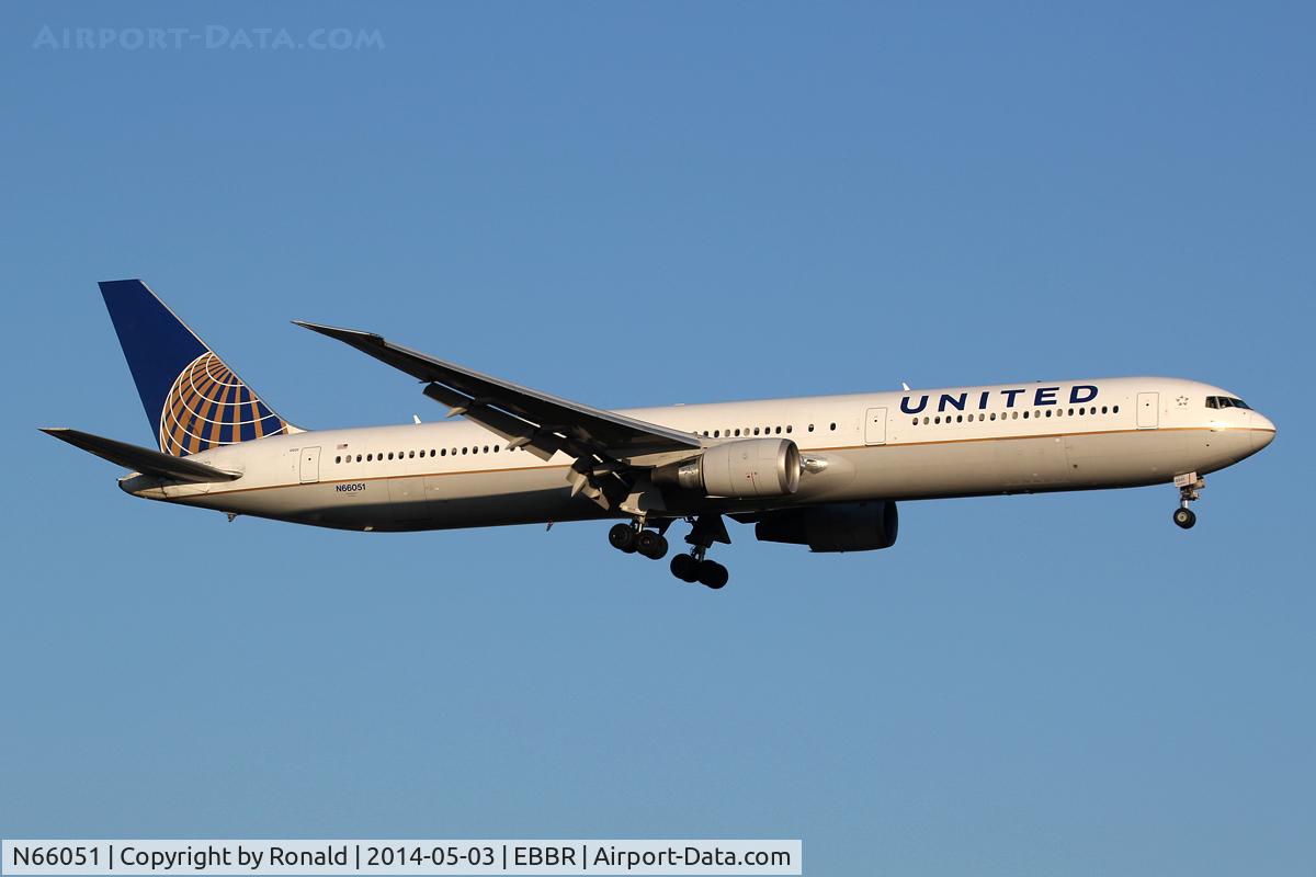 N66051, 2000 Boeing 767-424/ER C/N 29446, at bru