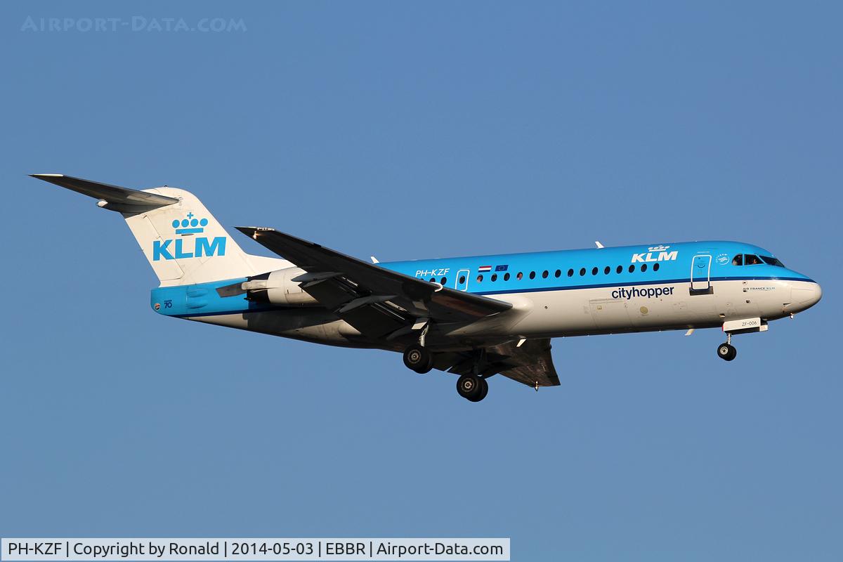 PH-KZF, 1996 Fokker 70 (F-28-0070) C/N 11577, at bru