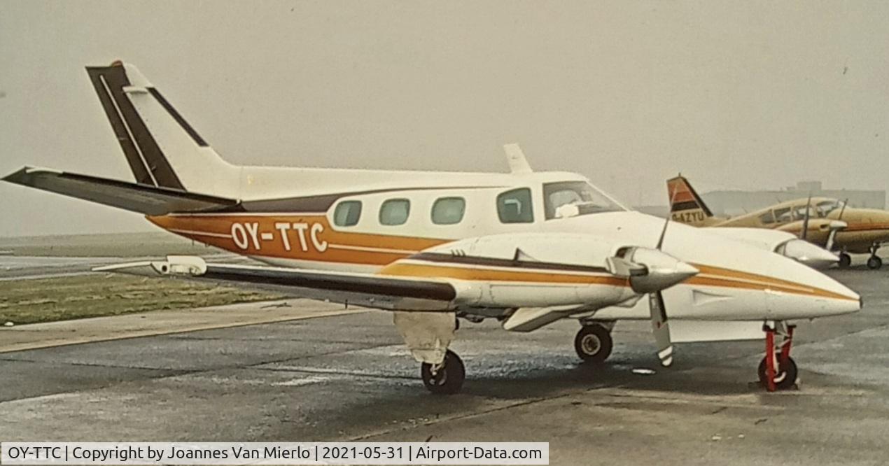 OY-TTC, 1978 Beechcraft B60 Duke C/N P-482, scan from slide